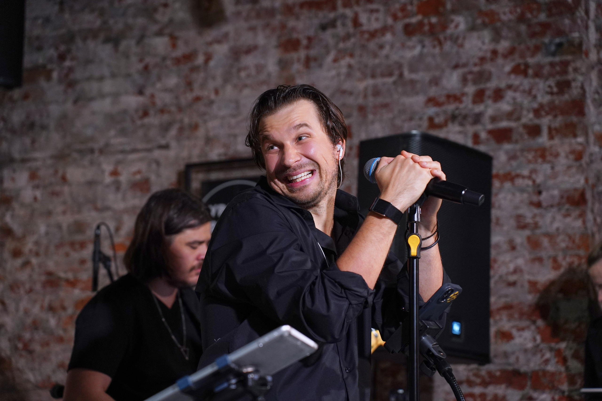 Концерт кавер группы. Фотограф