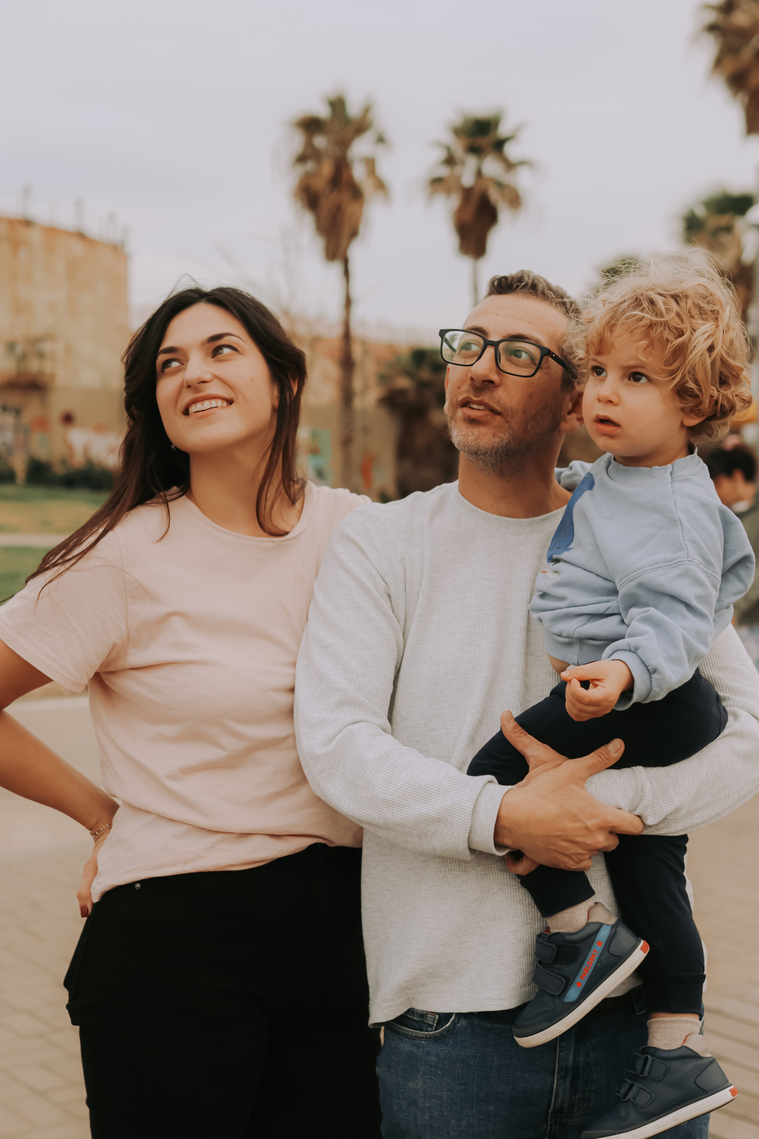 Eithan's family, Tel Aviv | February 2026. Photographer in Israel Alice Milchin