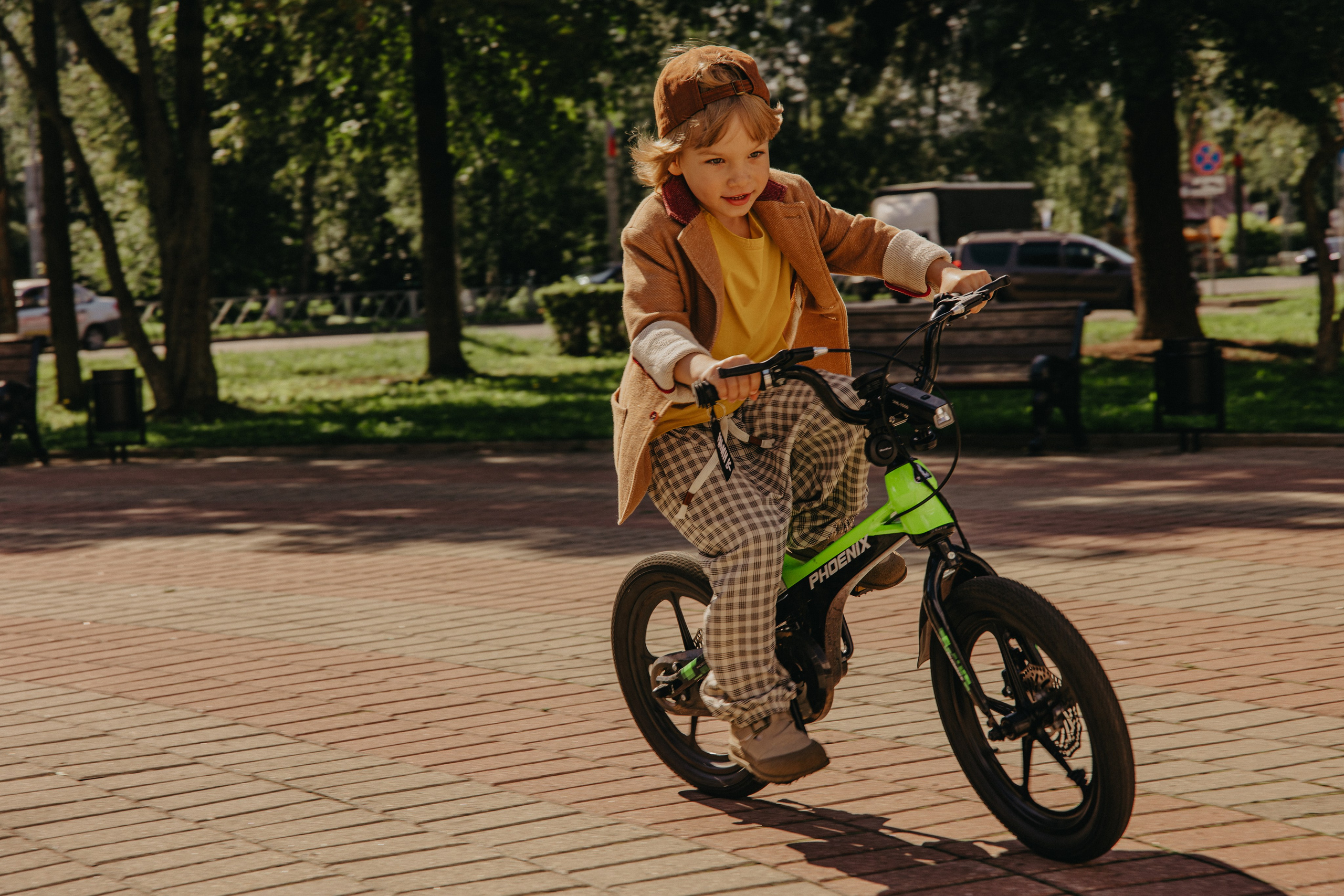 Сын катается на велосипеде, Рыбинск