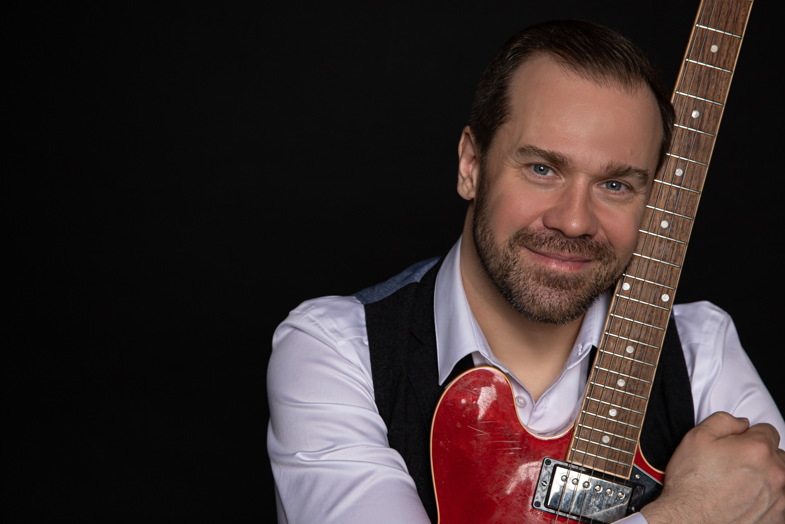 Актёрское портфолио. ФОТОГРАФ РАДОСТИ Фотосессия в студии СПб. Портретный фотограф — Юрий Торлопов