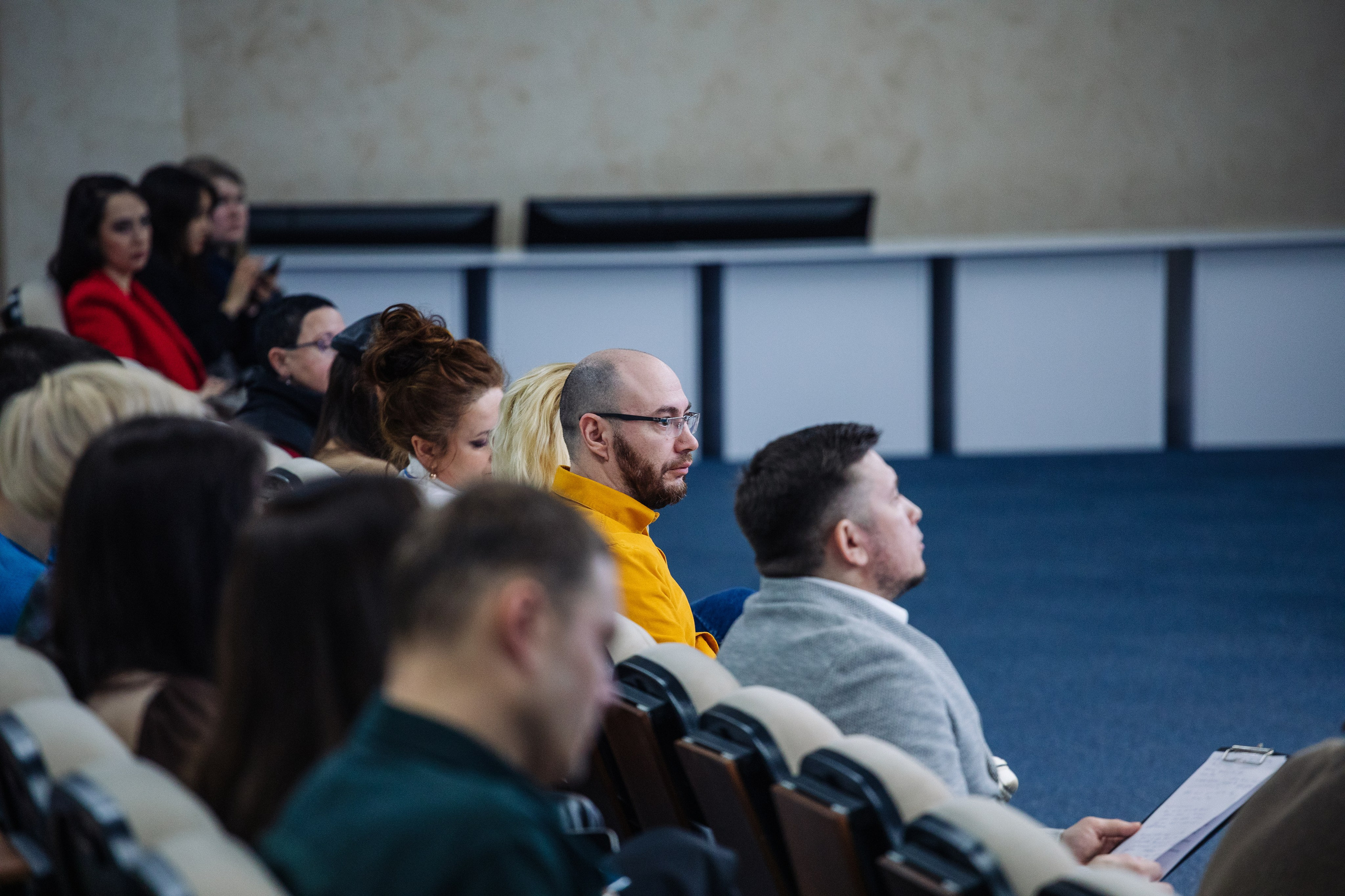 Форум специалистов FASHION индустрии. Свадебный и портретный фотограф в Омске Антон Карев