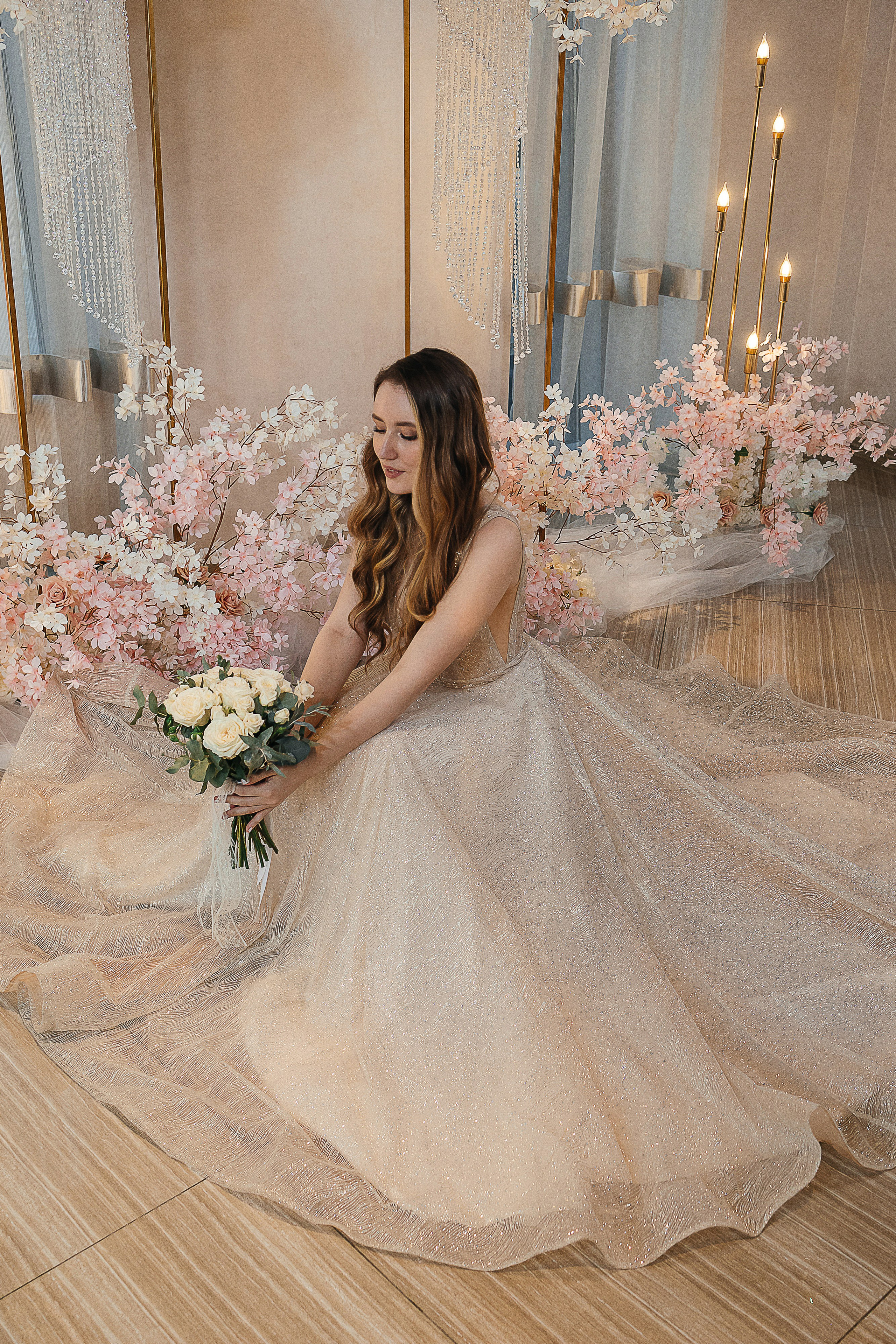 Роскошная выездная церемония в отеле. Олег Сверчков | Свадебный фотограф Вологда