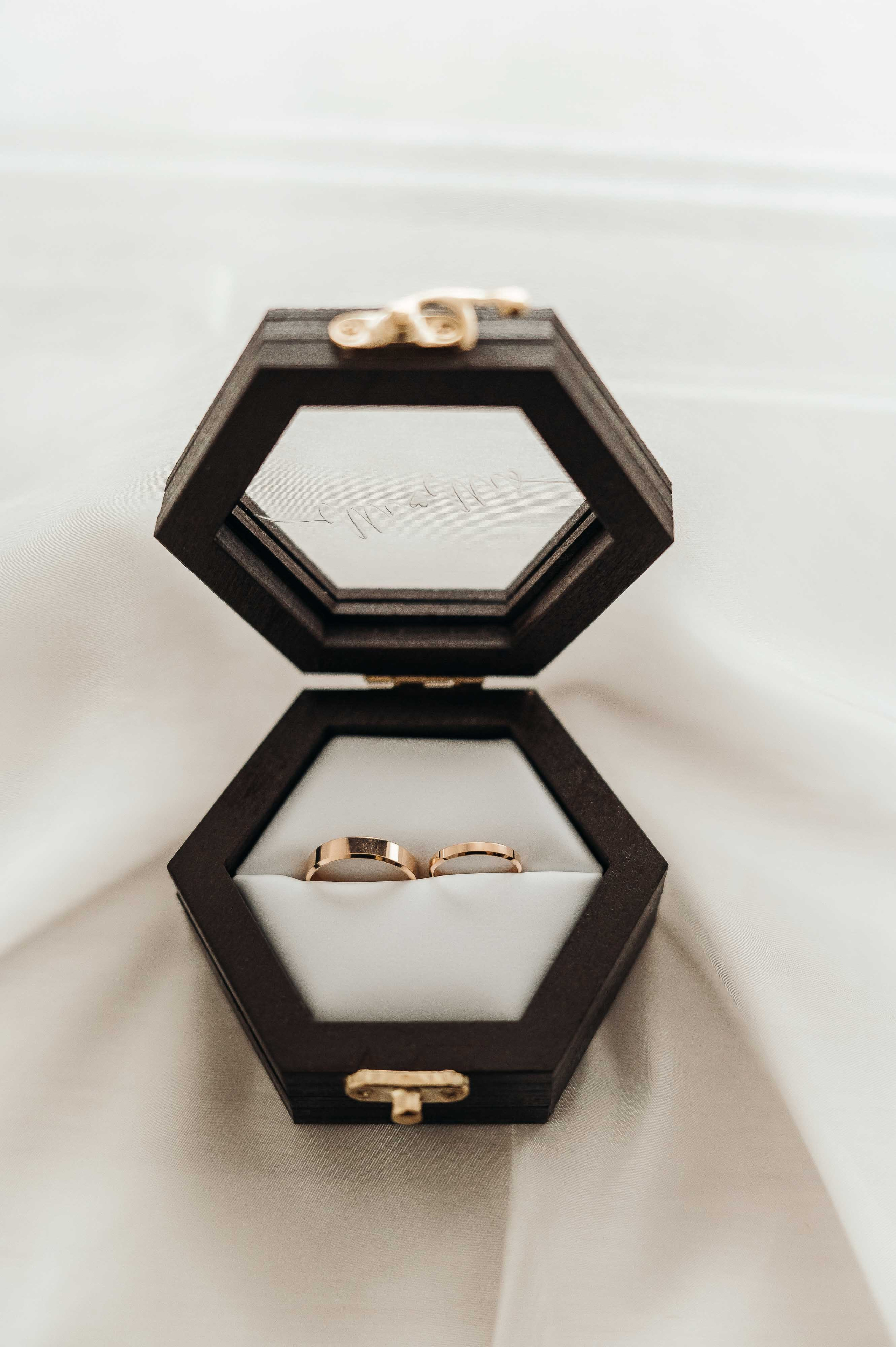 Фотосъемка выездной регистрации. Свадебный и семейный фотограф в Котласе Никита Попов