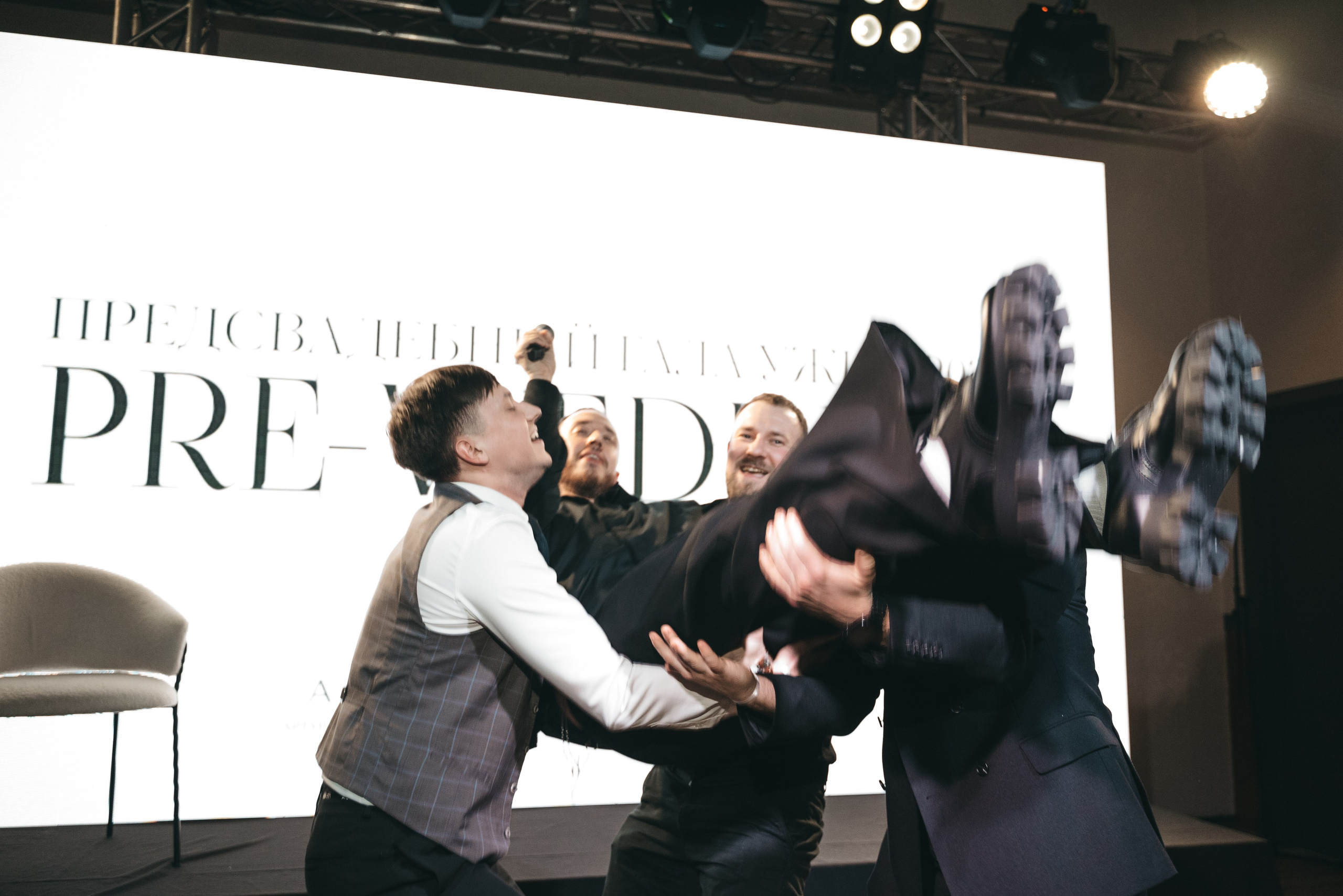 WhiteRoom Pre-wedding. Репортажный и свадебный фотограф в Сургуте