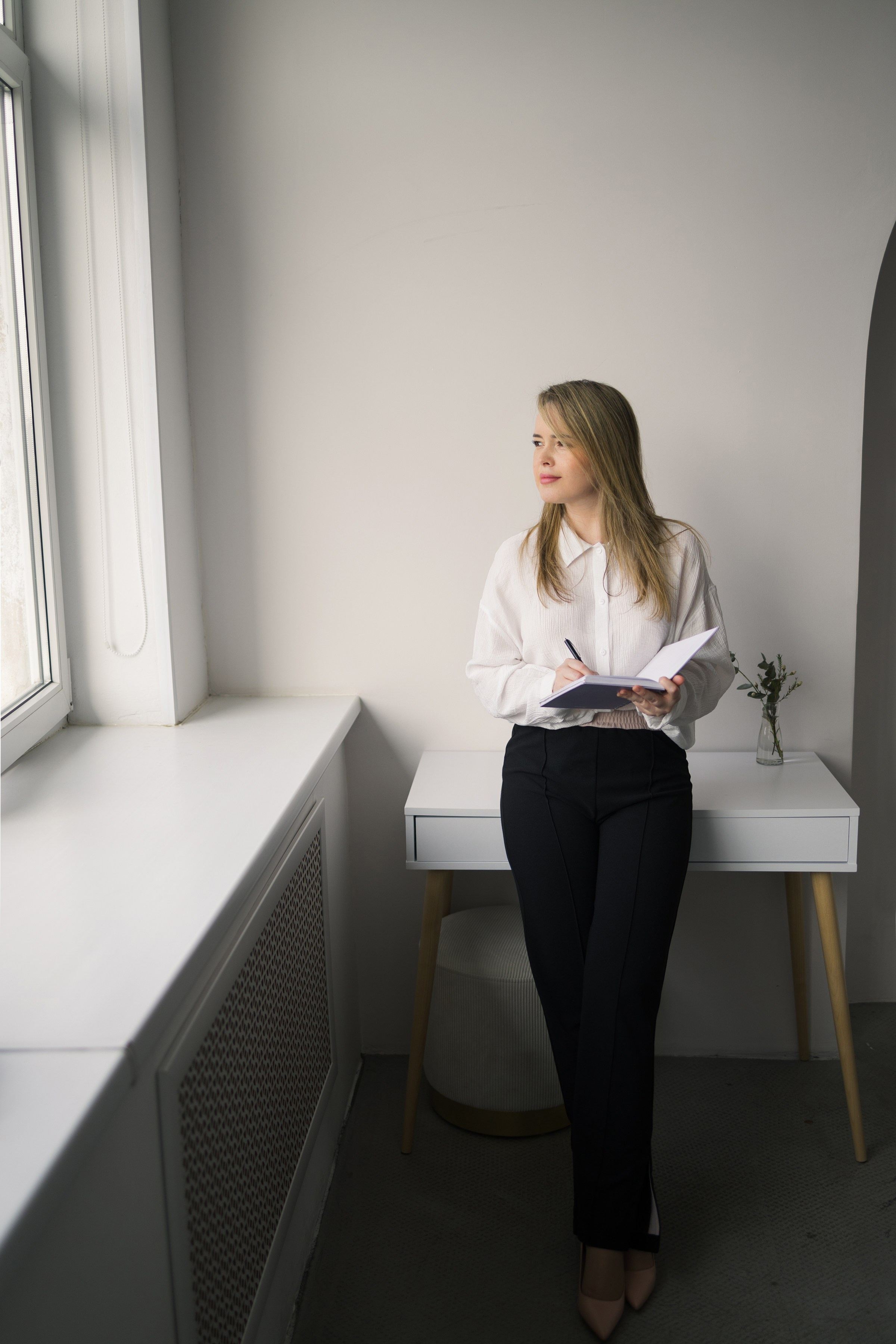 Деловой портрет. Портретный фотограф СПб, женский фотограф, минимализм и эстетика