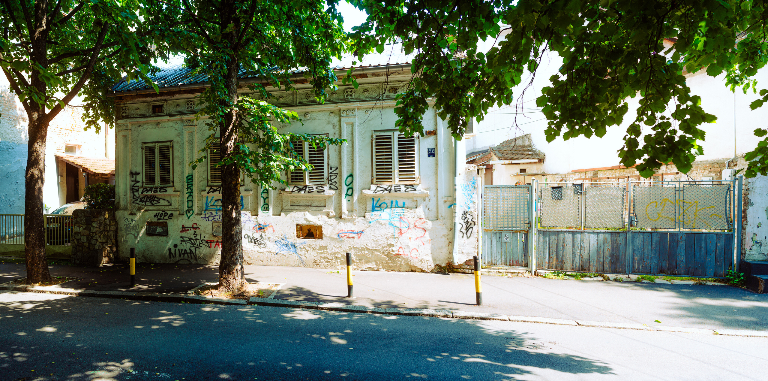 Београд. Oleg Kozachok — Photographer with Protanopia | Portraits, Texture & Light