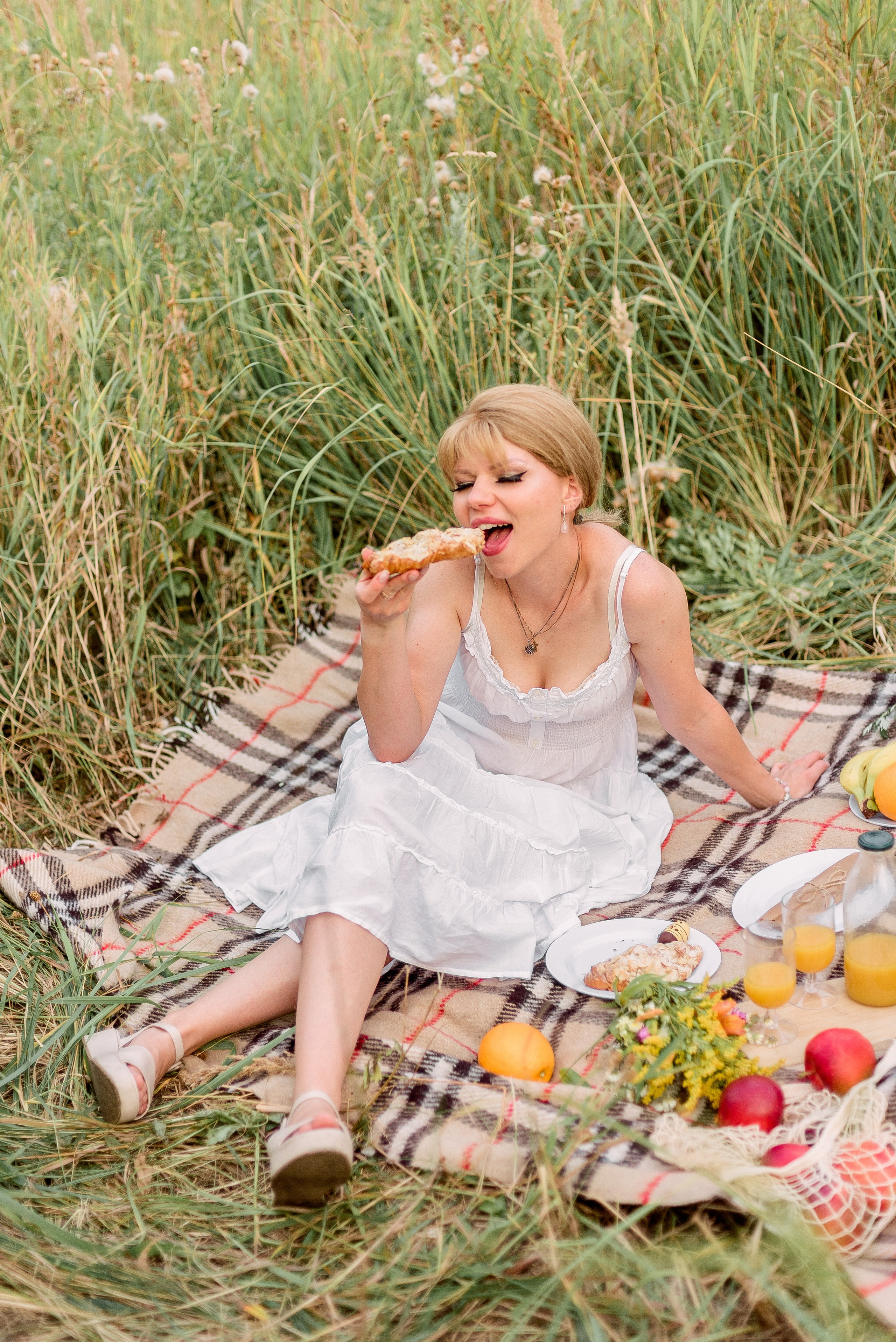 В поле. Фотограф Юлия Попова