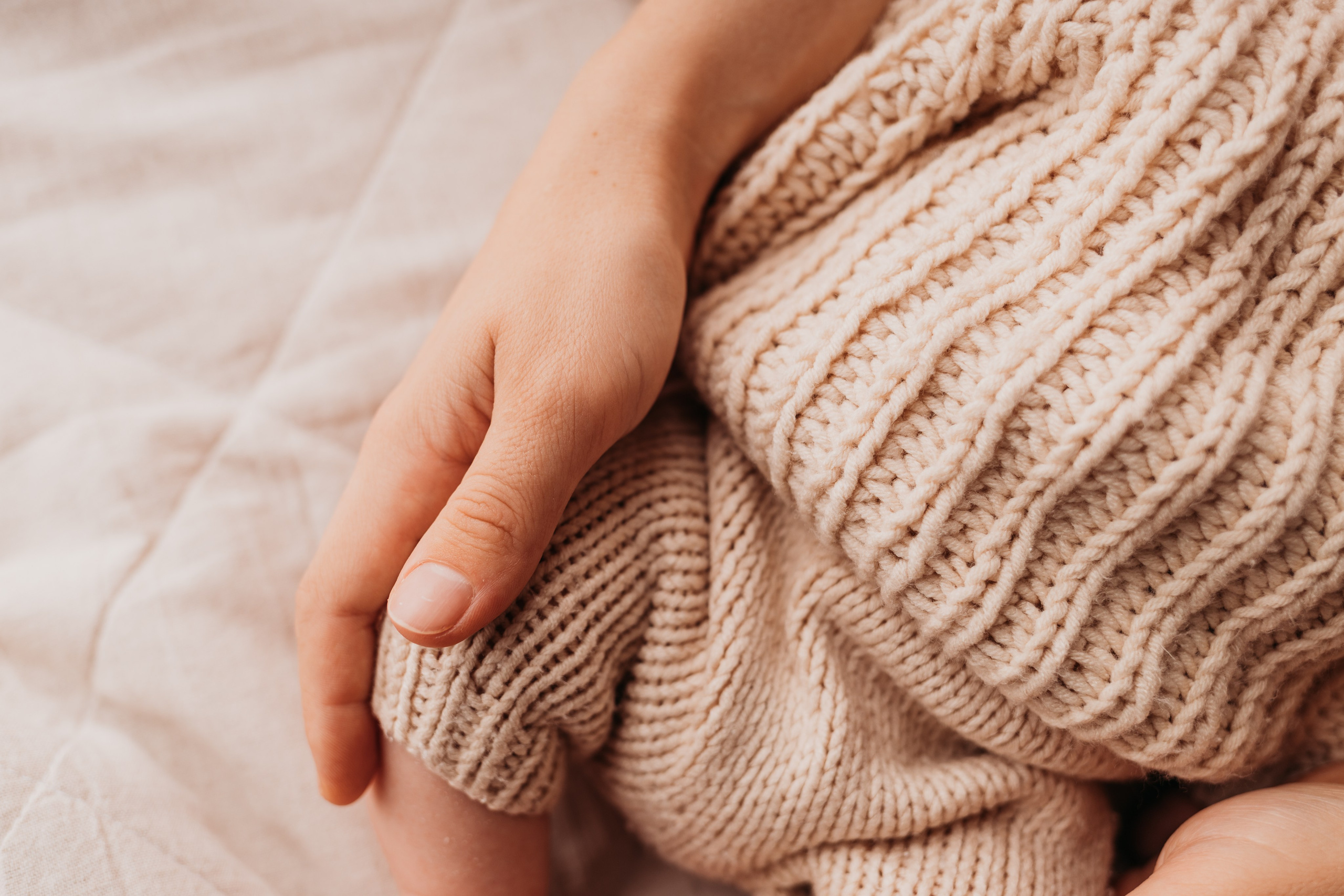 Newborn съемка в стиле Лайф. Фотограф новорожденных малышей в Омске и Омской области Эльвира Камаева