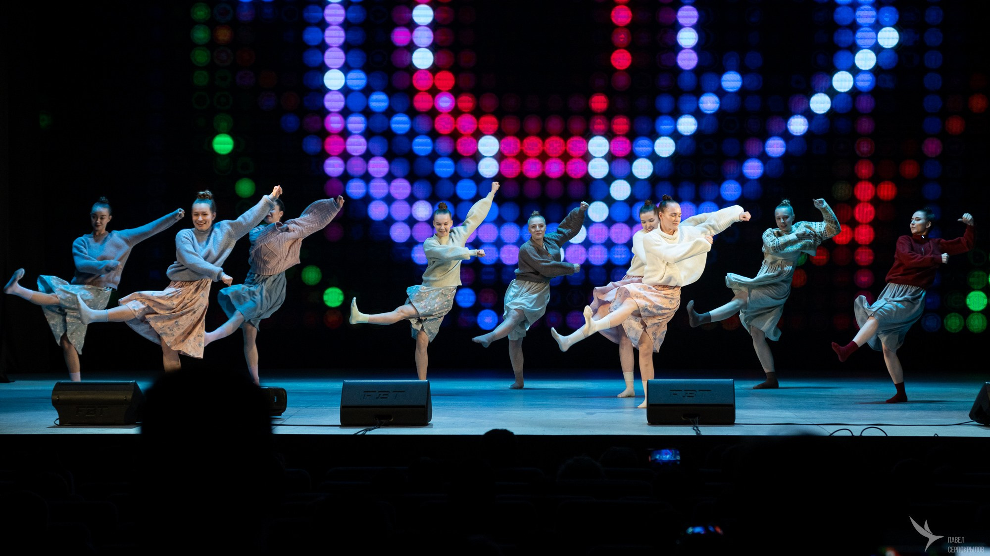 Сольный концерт хореографического ансамбля Аллегро «Сквозь тернии к звездам». Репортажный фотограф в Казани Павел Серпокрылов