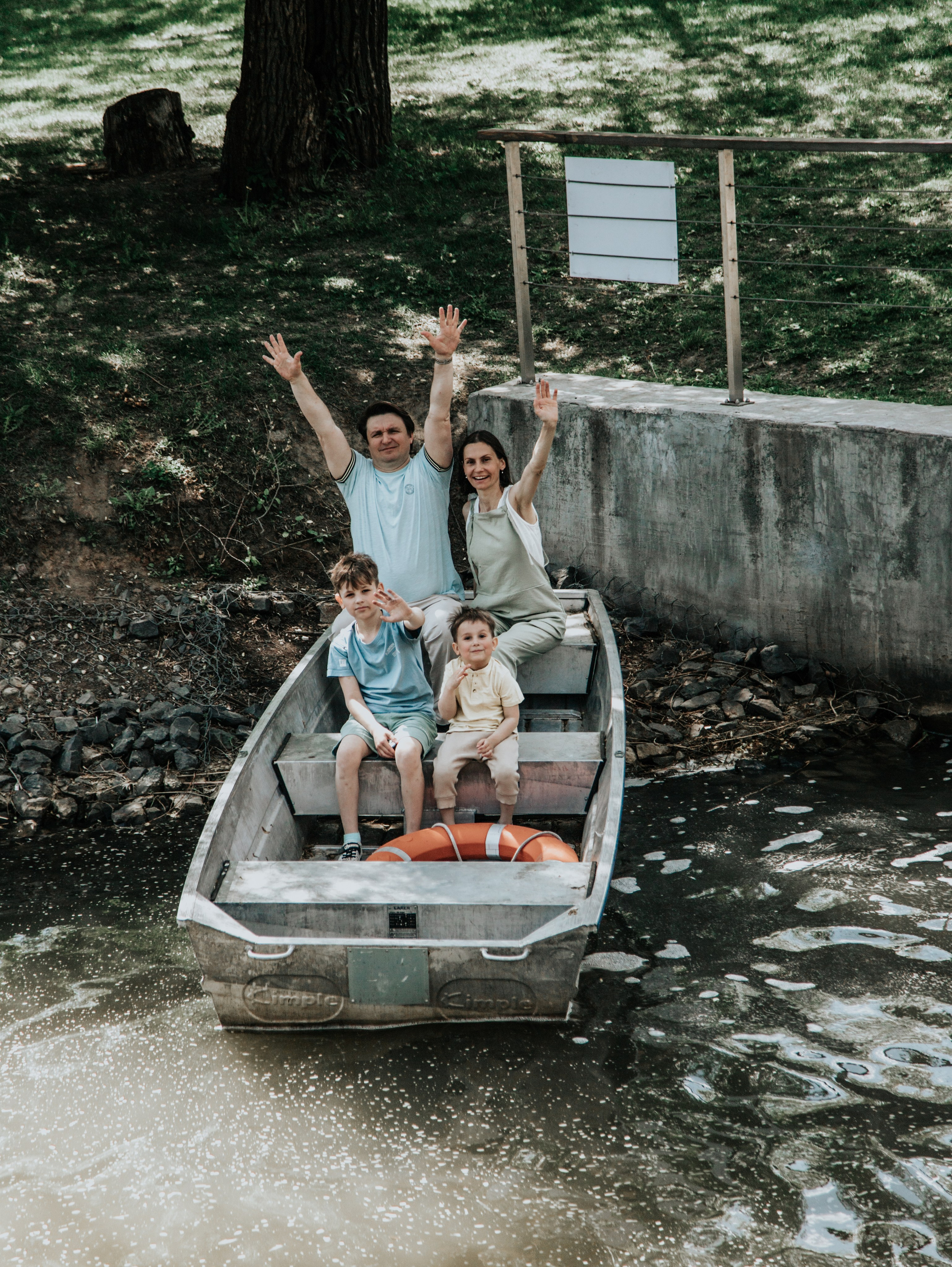 Папа, мама + два сына (в парке). Фотограф текстиля в Москве Ольга Иванова