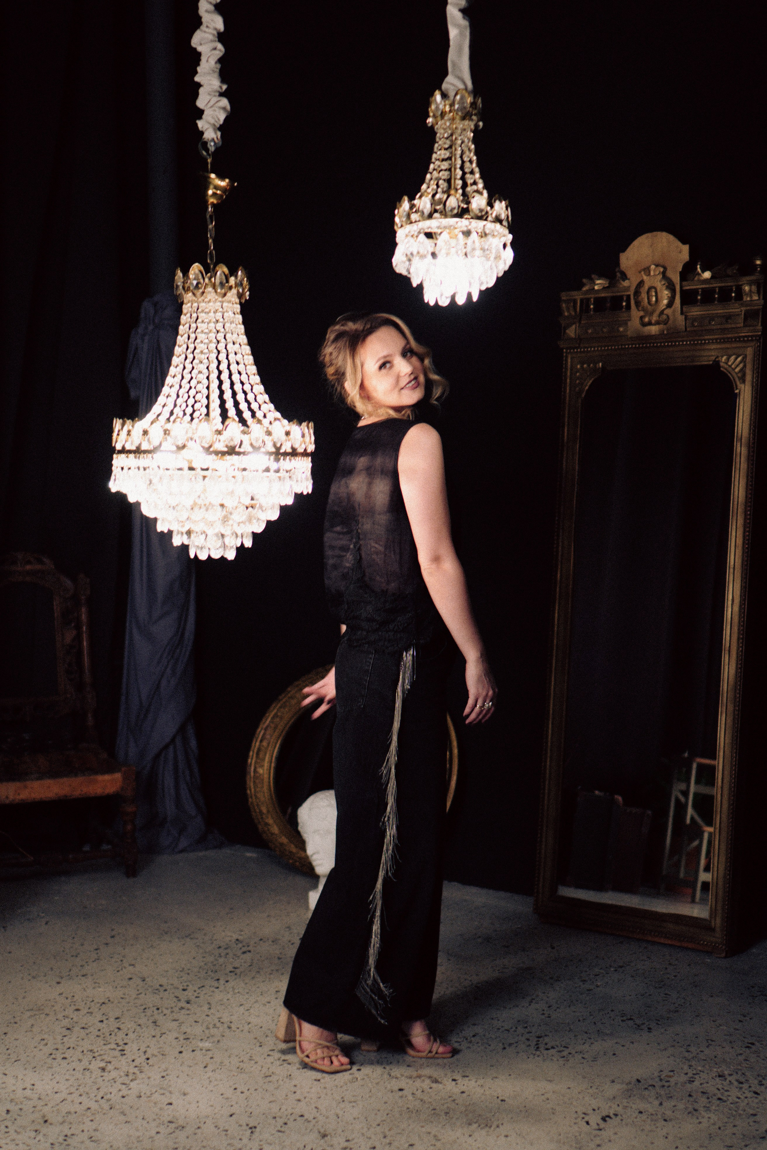 НОВОГОДНЯЯ ФОТОСЕСИИЯ В СТУДИИ ДЛЯ ДЕВУШКИ И ПРОГУЛКА ПО ЧЕРНЫШЕВСКОЙ. Профессиональный фотограф, Санкт-Петербург — Виктория Богомолова