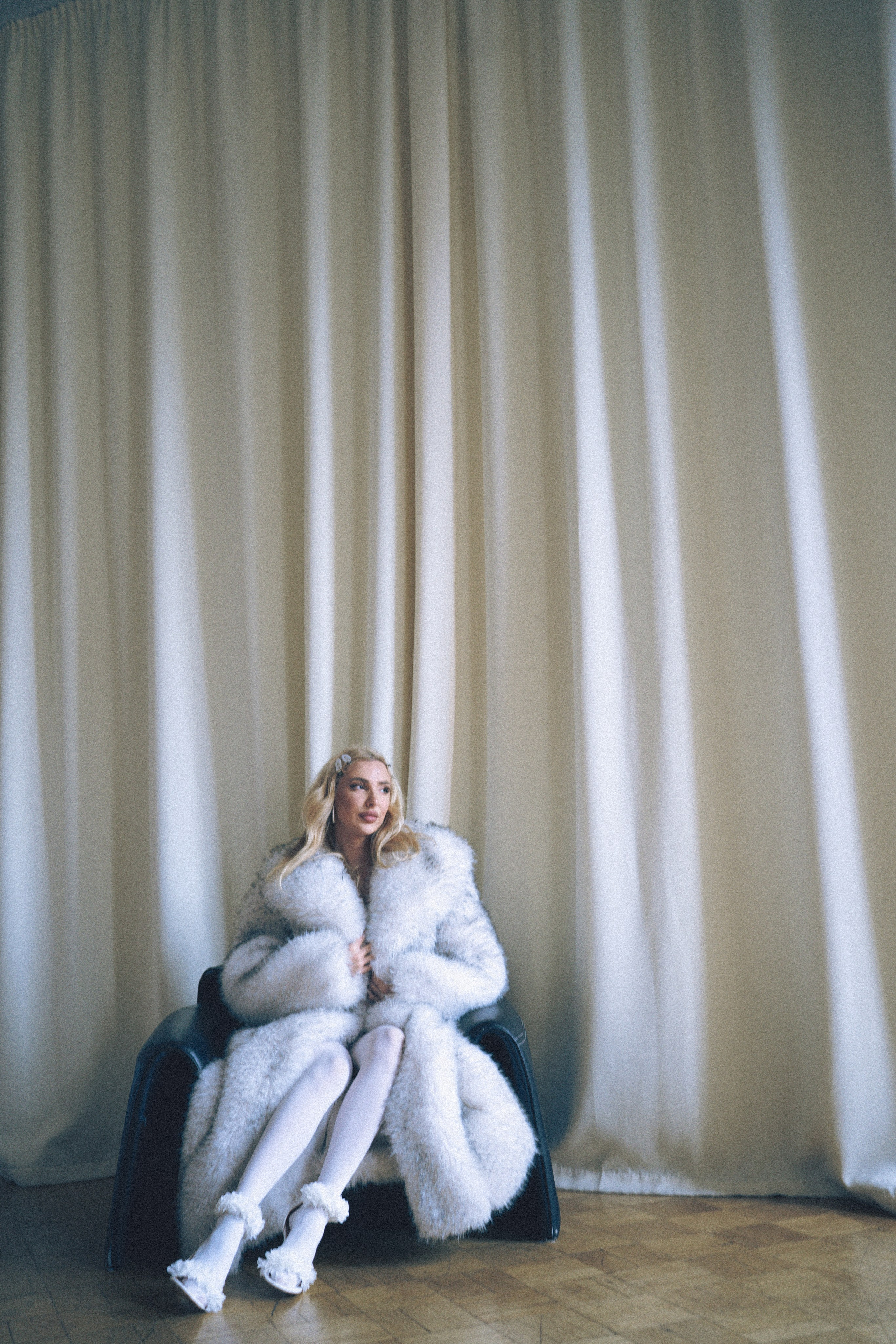 МИНИМАЛИЗМ В СТУДИИ НА ЧЕРНЫШЕВСКОЙ В СТУДИИ С БАЛКОНОМ. Профессиональный фотограф, Санкт-Петербург — Виктория Богомолова