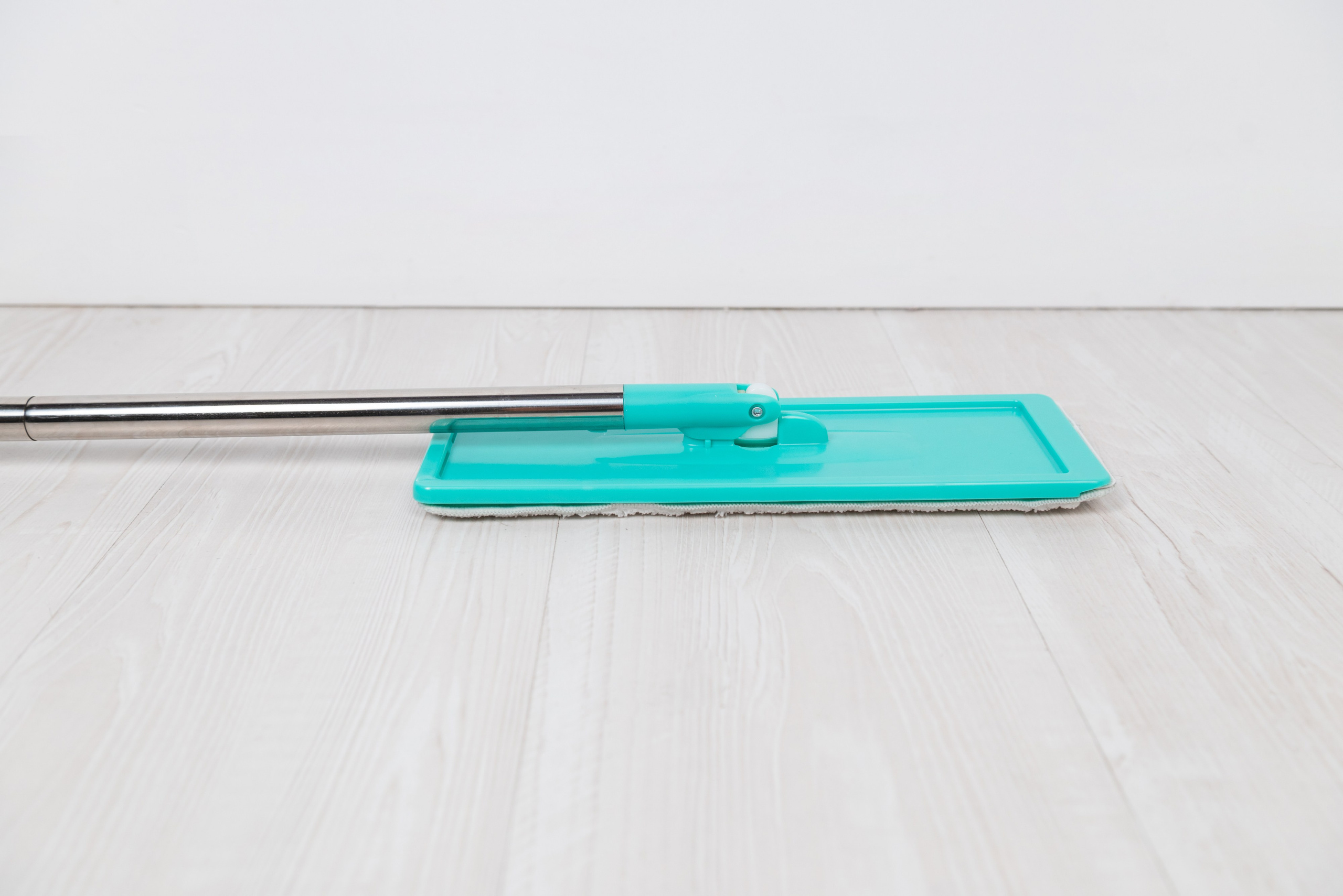 Швабры (съемка для маркетплейсов). Фотограф Москва Настя Профотовна. Репортажные, свадебные и контент фотосессии