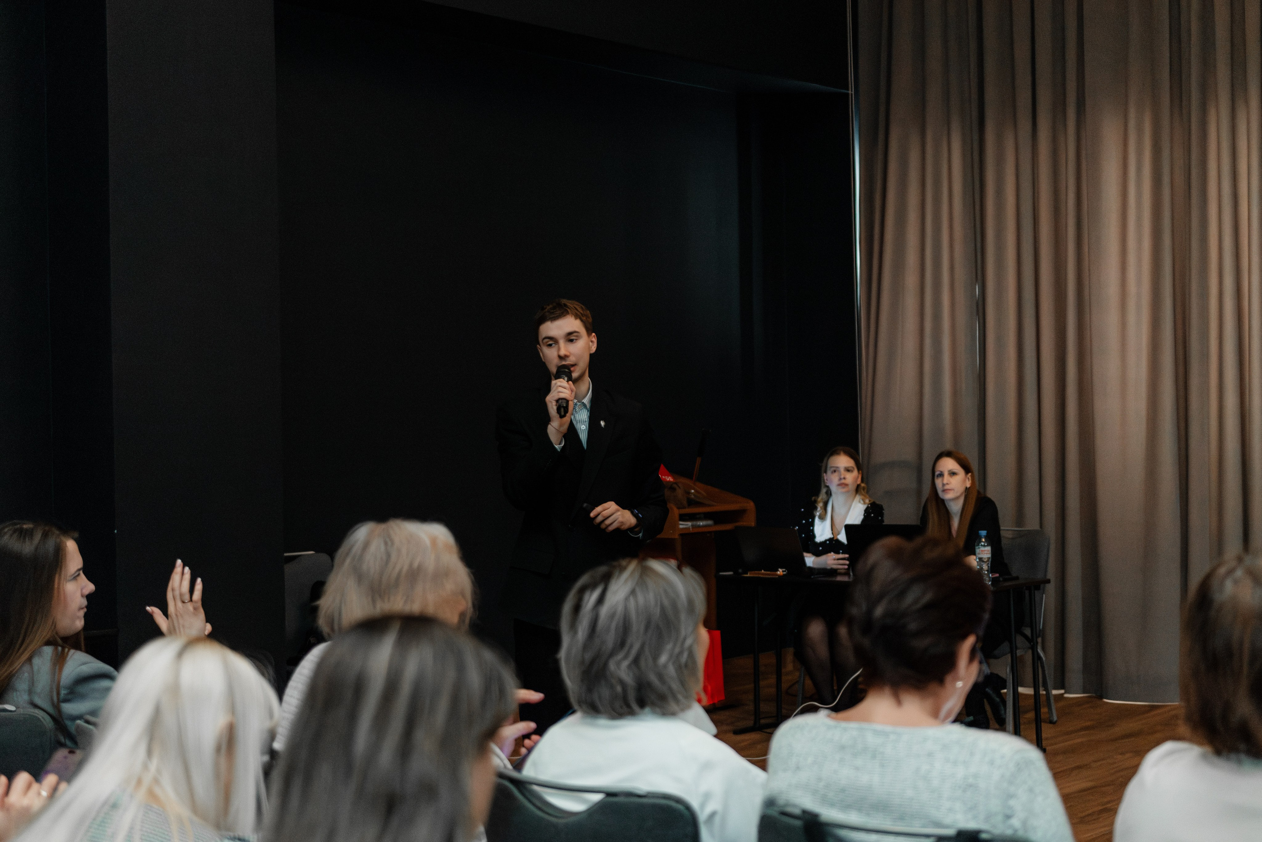 РУССКИЙ ЭКСПРЕСС