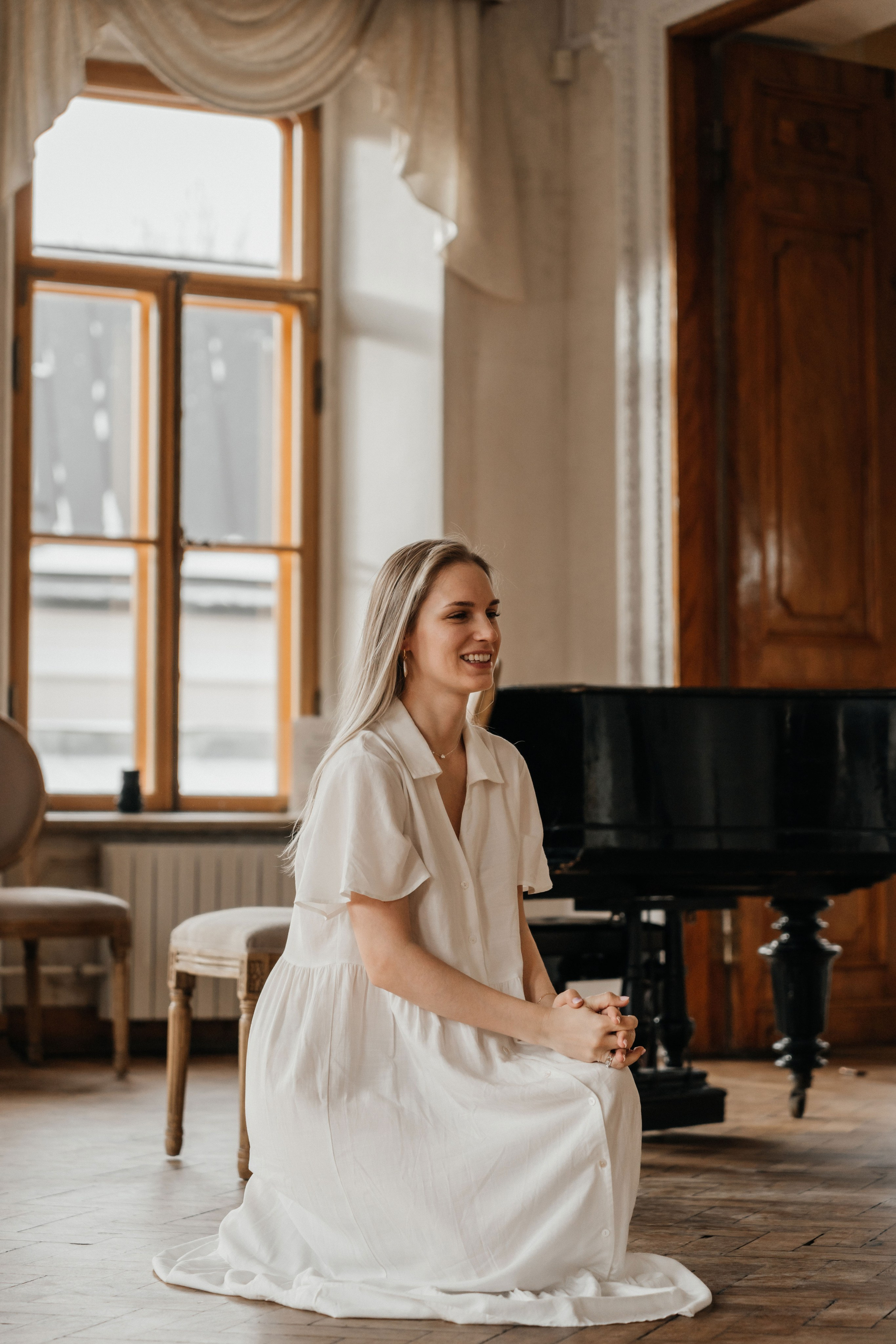 Маленькие ножки в читальне им. Пушкина. Ваш фотограф Вика Артемова