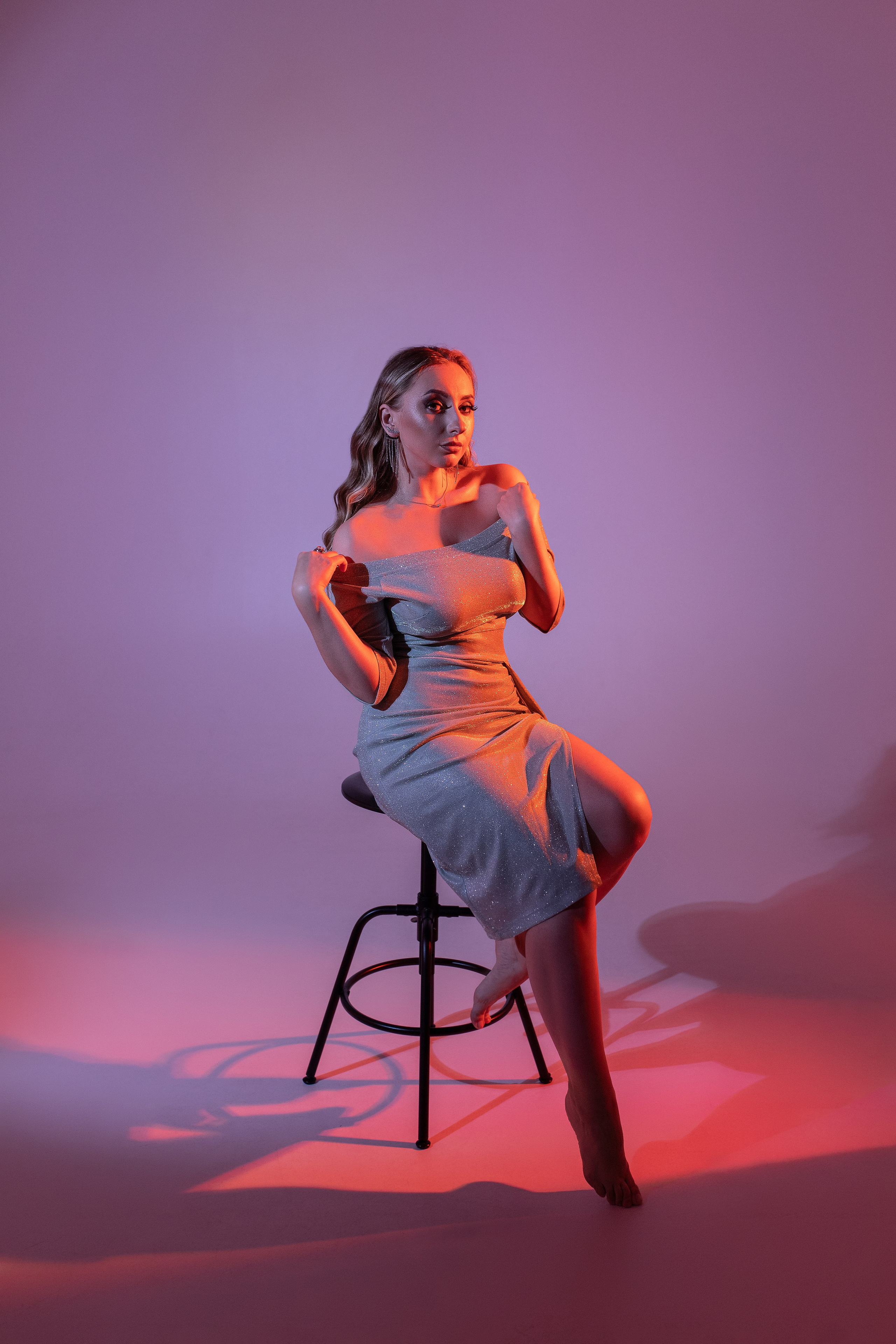 Цветной свет и фигуры. Фотограф Минск