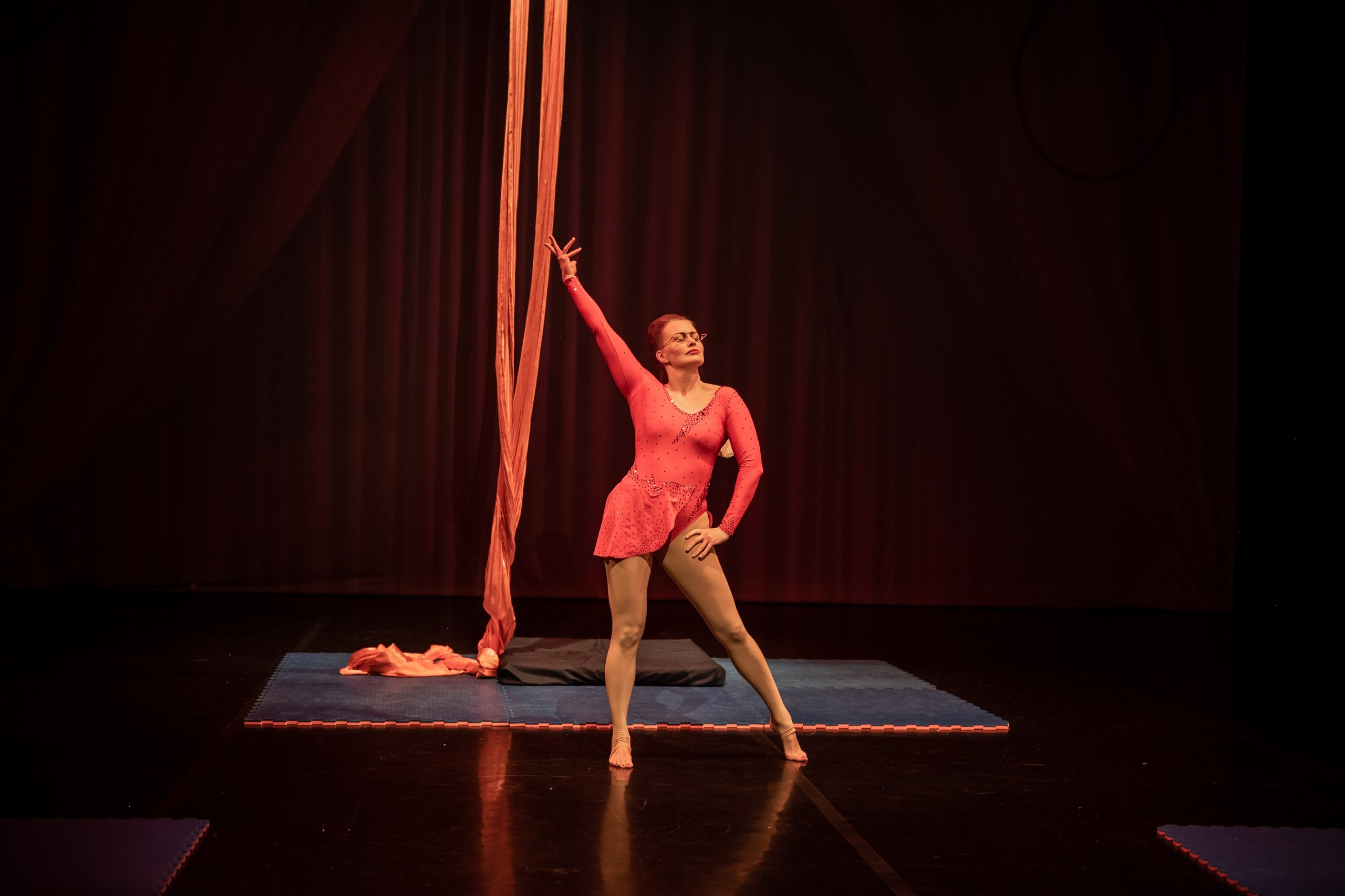 Отчетное выступление студии воздушной гимнастики Sport Evolution. Свадебный и семейный фотограф София Невская