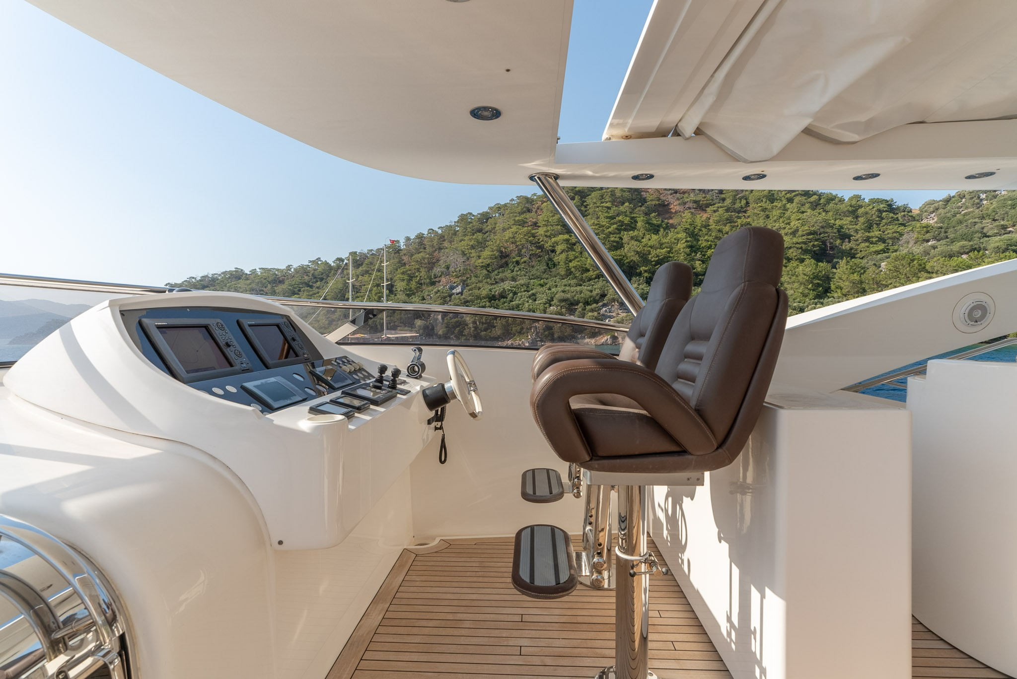 Sunseeker 30M Round Midnight. Яхтенный фотограф в Санкт-Петербурге Алексей Глухов