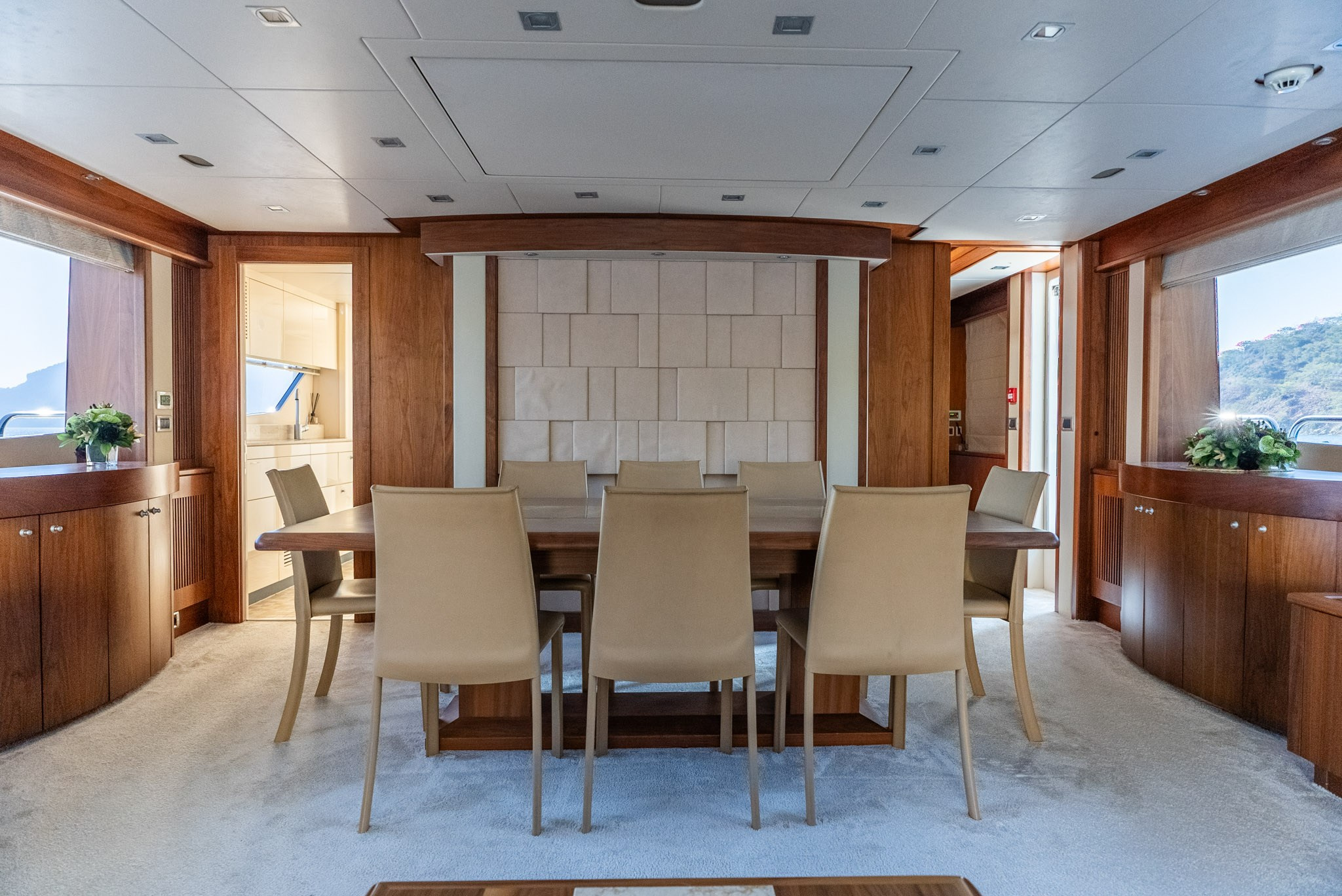 Sunseeker 30M Round Midnight. Яхтенный фотограф в Санкт-Петербурге Алексей Глухов