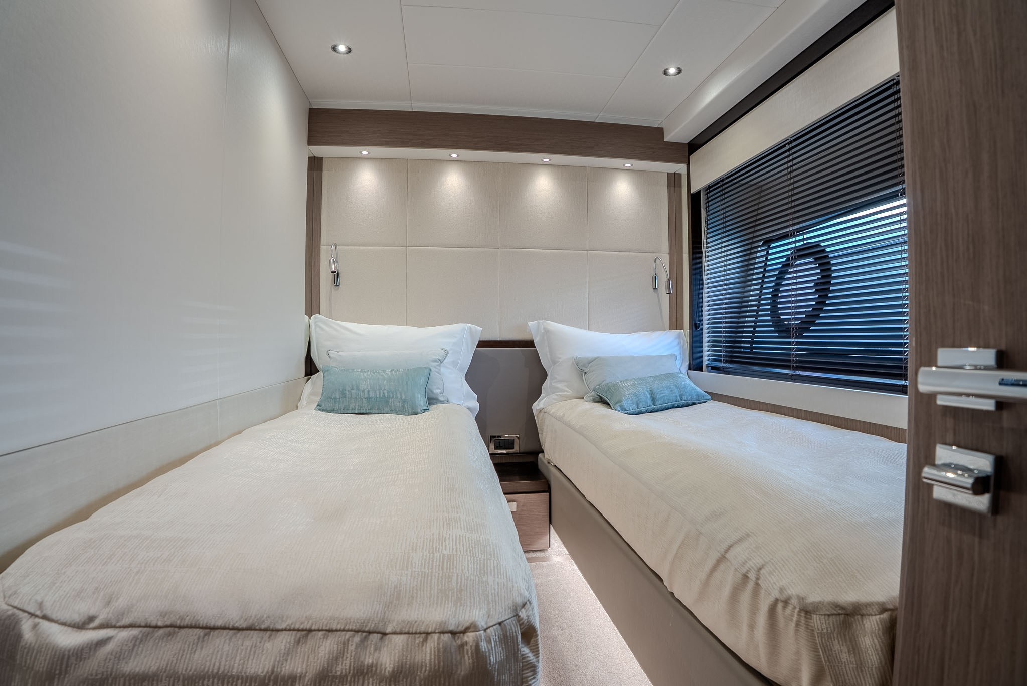 Sunseeker 76 Yacht. Яхтенный фотограф в Санкт-Петербурге Алексей Глухов