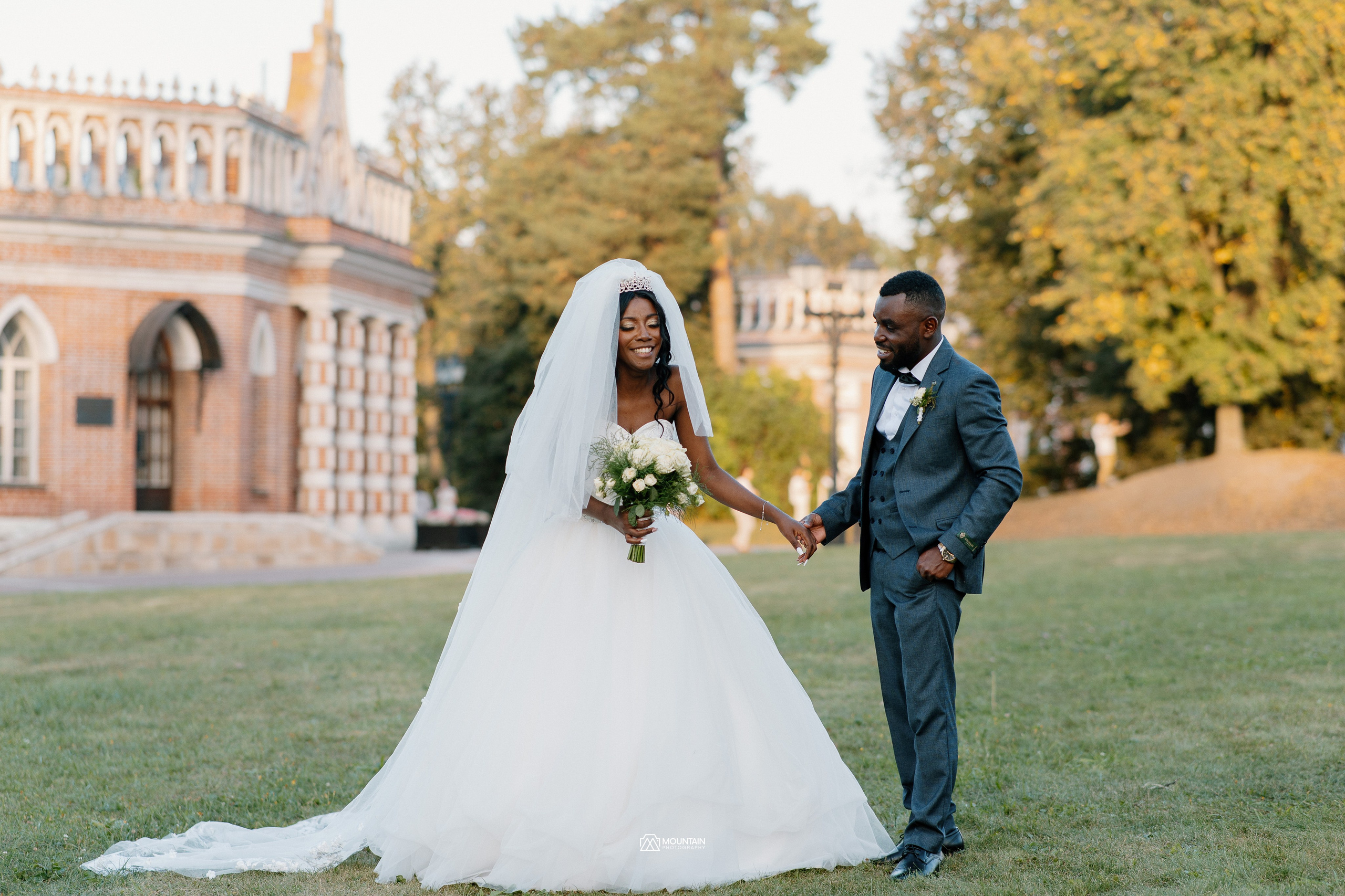 Synthia and Jospin Part 2. Я занимаюсь событийной, свадебной, товарной, студийной… фотографией