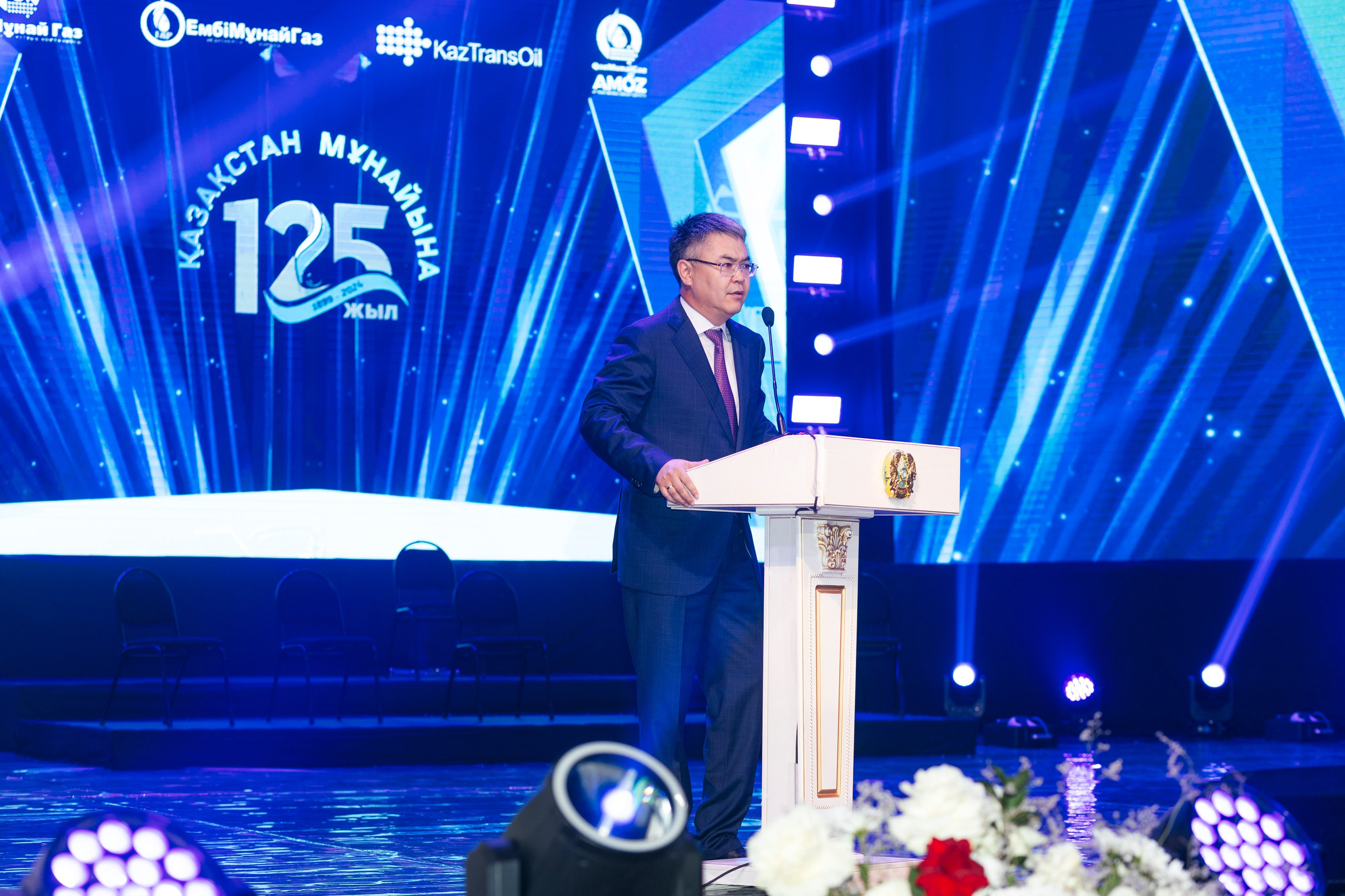 Фотосъёмка для Kazmunaygas. Фотограф в Алматы Сиражев Карымсак. Фотосессия, бизнес портреты