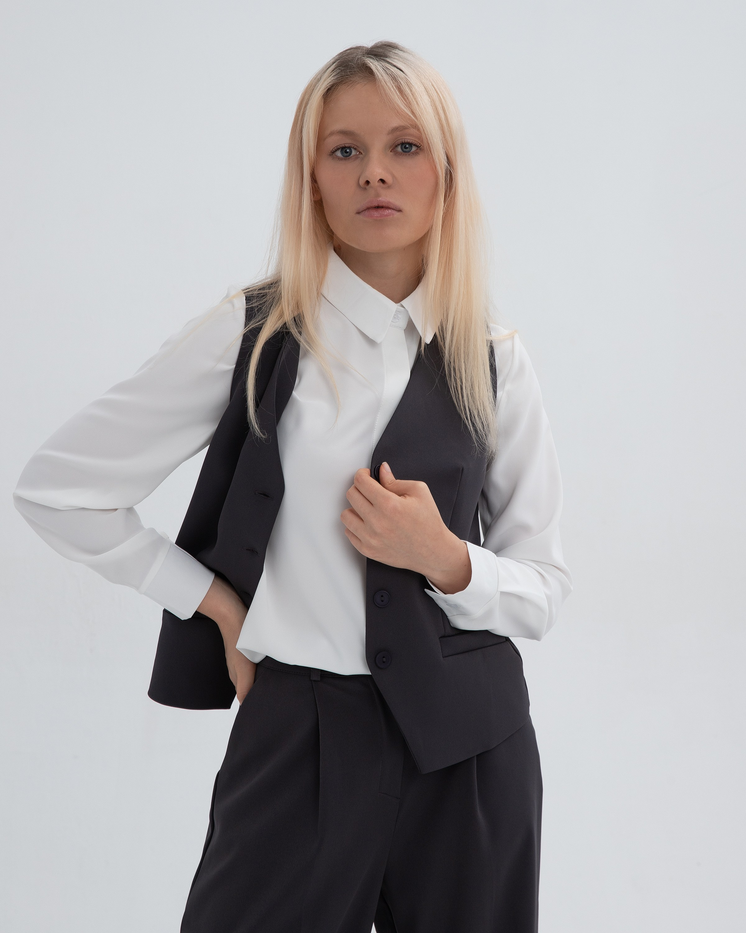 Деловой женский костюм