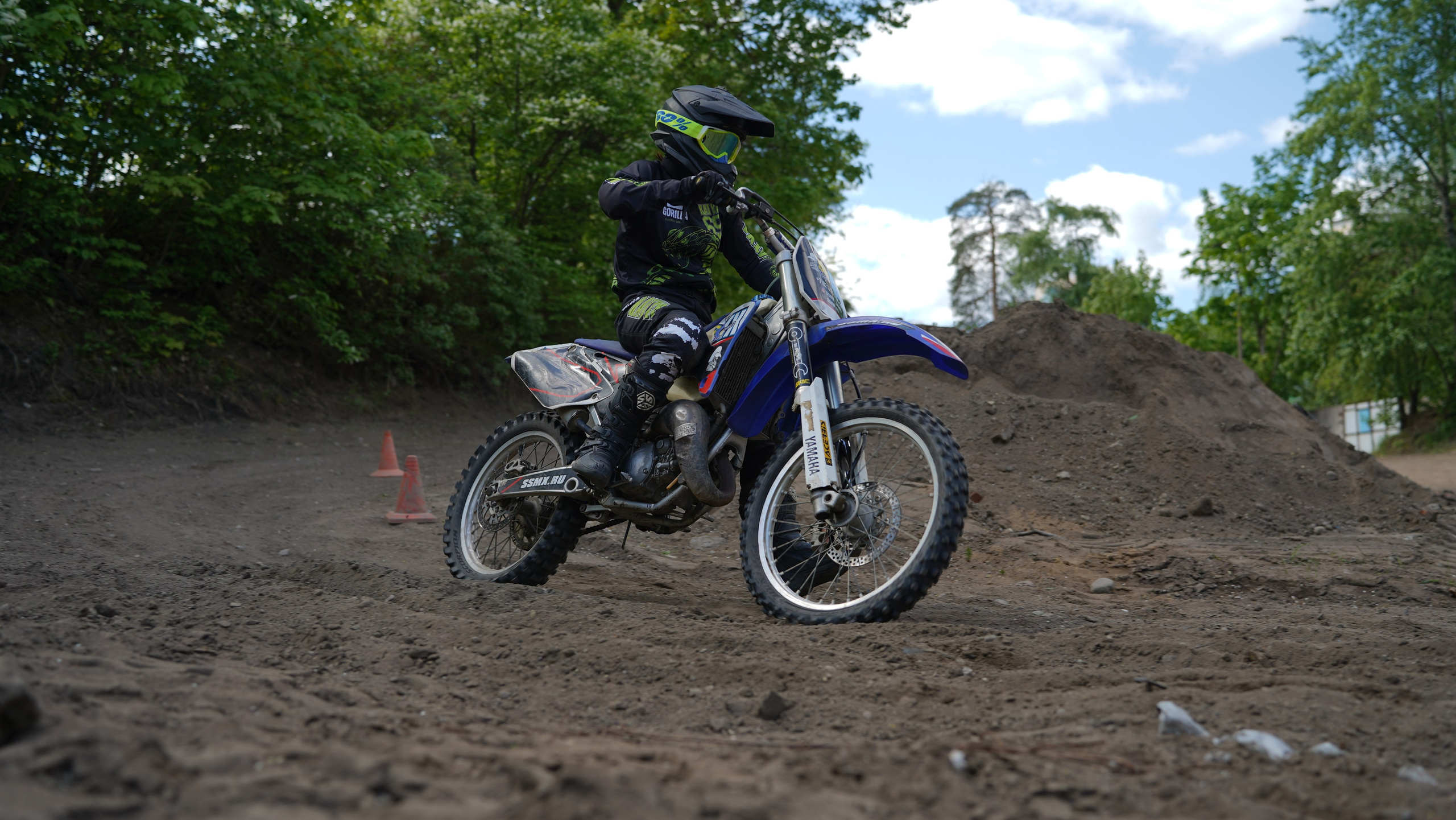 Катя Ли. Графический дизайнер Илья Левченко