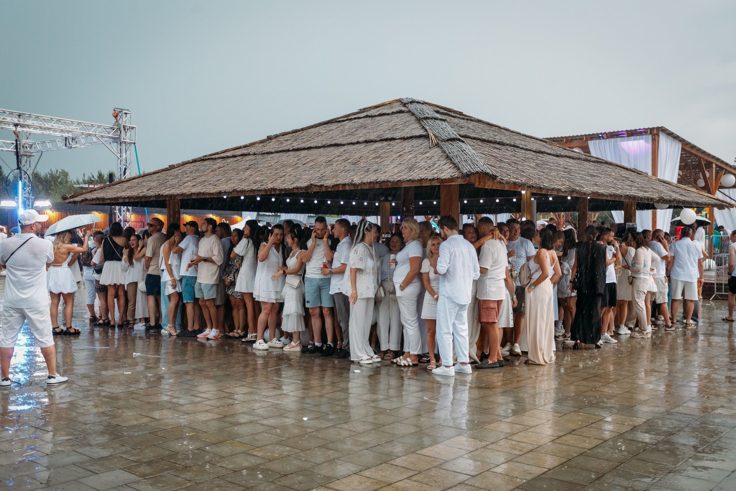 White Party @ Бархат парк. Репортажный фотограф Максим Полянский. Москва, Санкт-Петербург, Красноярск