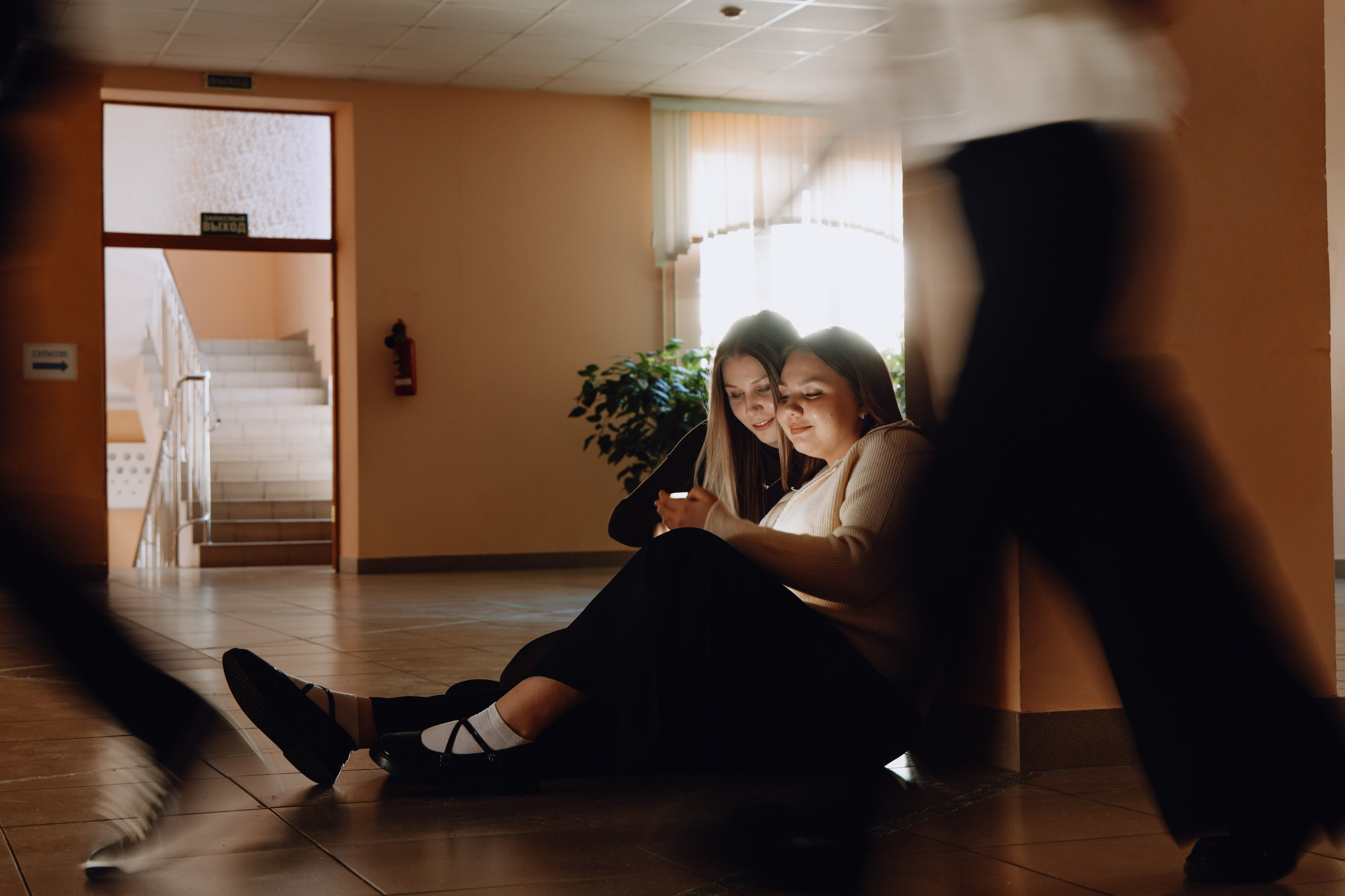 Школьные альбомы в Чернянке. Фотограф Максим Никонов