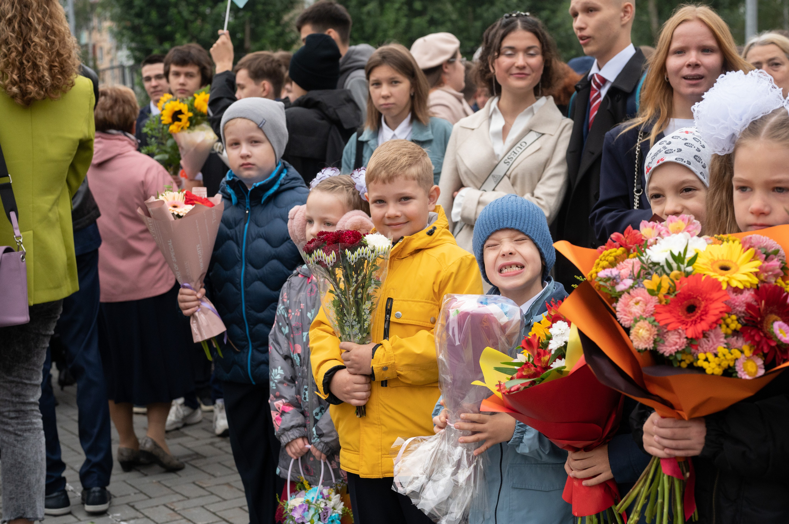 1 сентября 1 К 16 гимназия репортаж, линейка +в классе. Фотограф новорожденных, семейный детский в Тюмени Татьяна Морозова