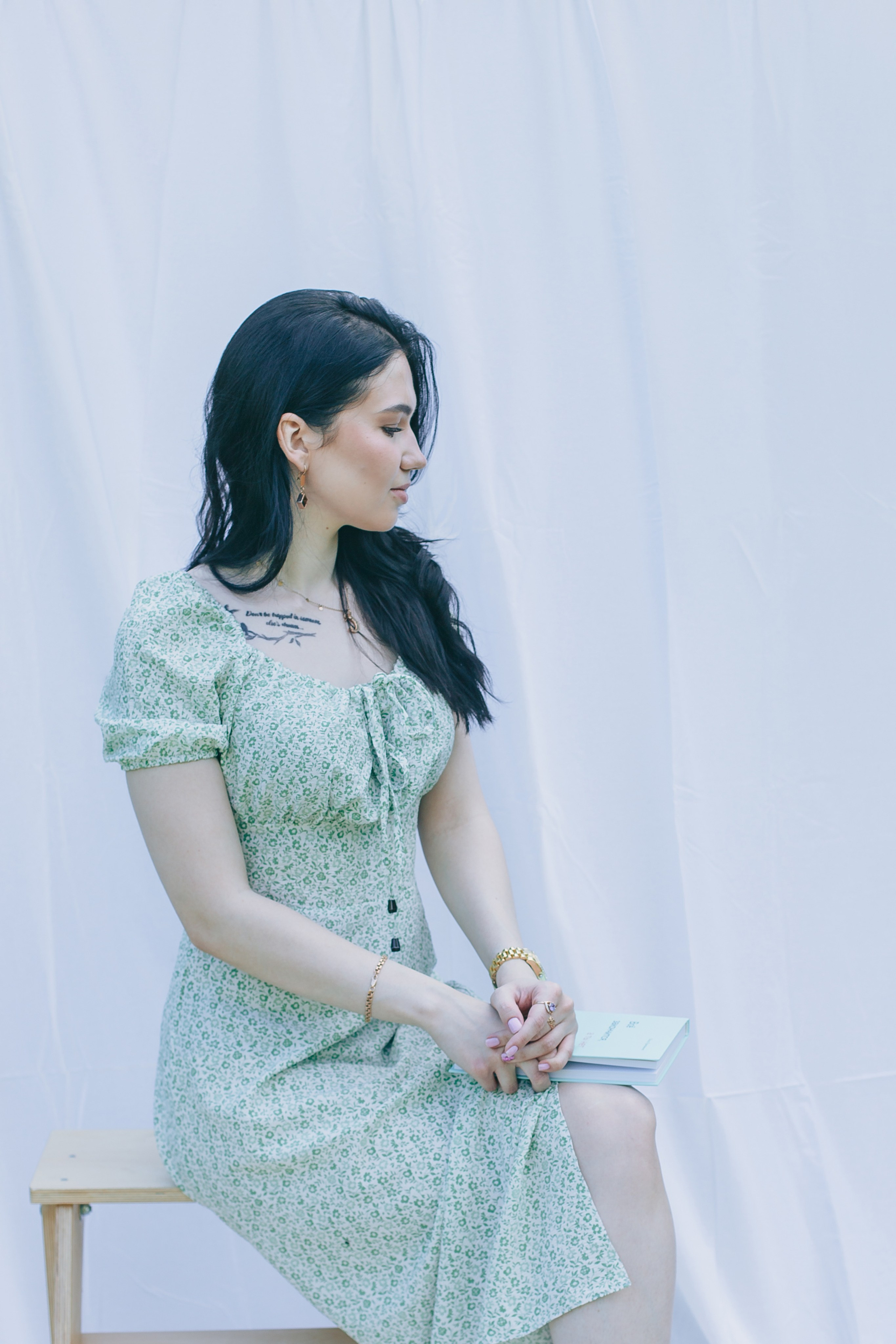 Александра. Выпускные альбомы Искитим, Бердск и Новосибирск Крюкова Елена