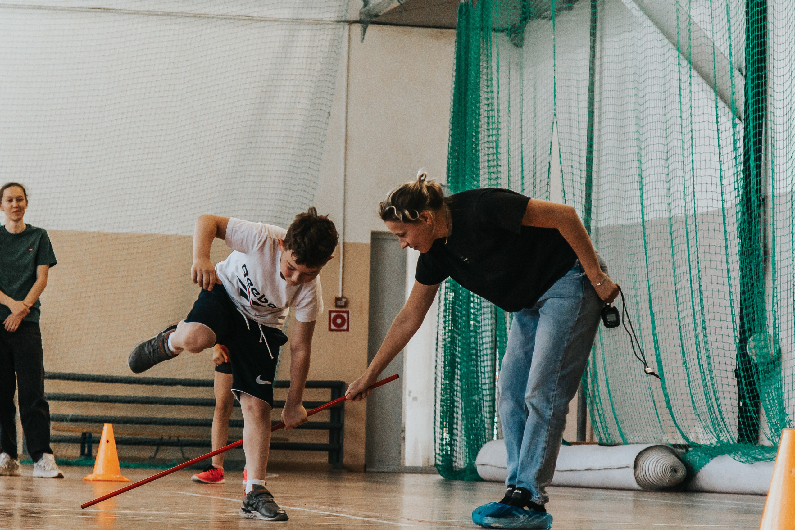 Репортажная спортивная съемка г. Королев стадион Металлист «папа, мама, я — спортивная семья». Юлия Егорова | Свадебный фотограф, семейный фотограф Москва, МО • Портреты • репортажи • день рождения • Love Story • дети