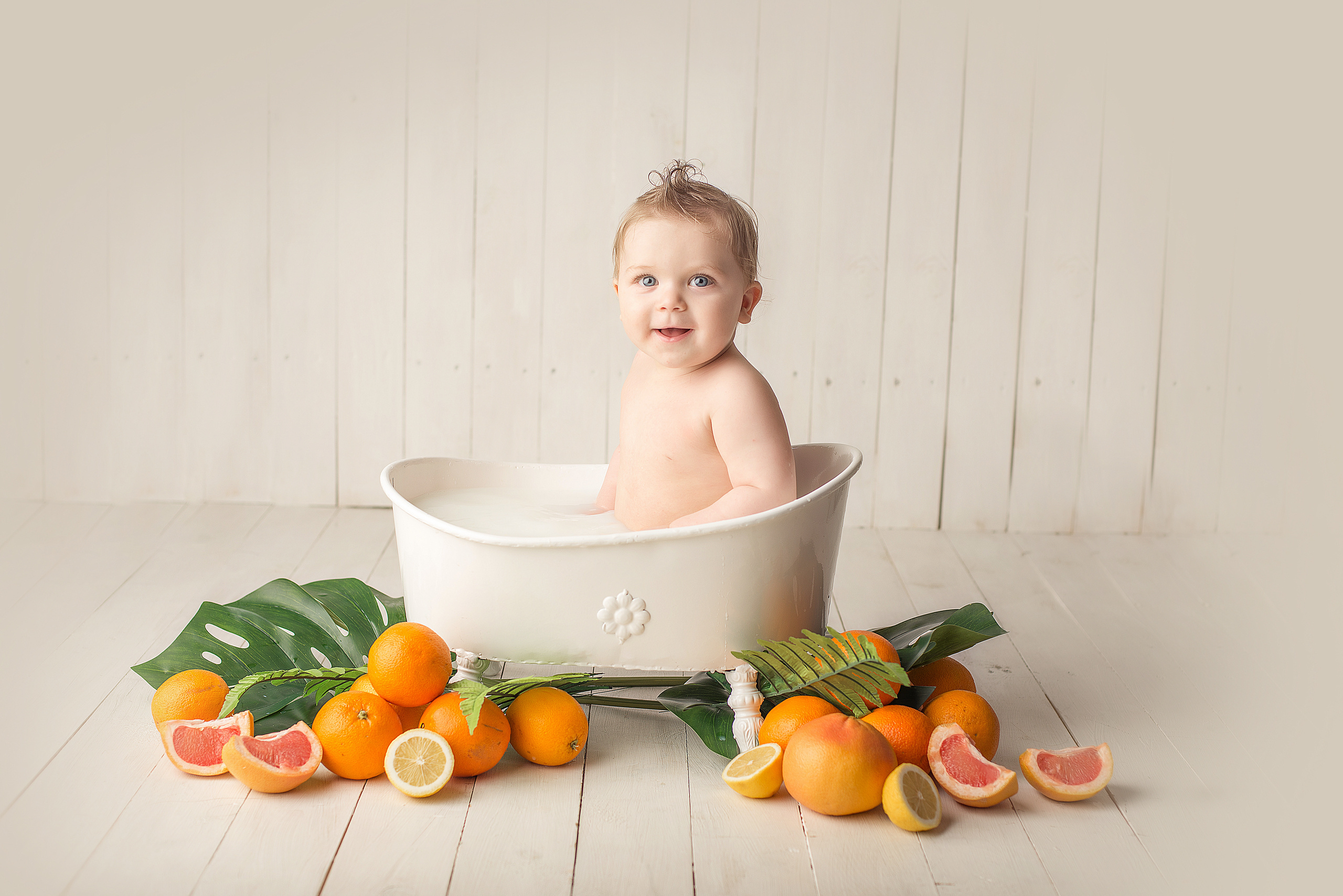 Тимур 8 мес. Молочные ванны. Фотограф новорожденных Василиса Панькова