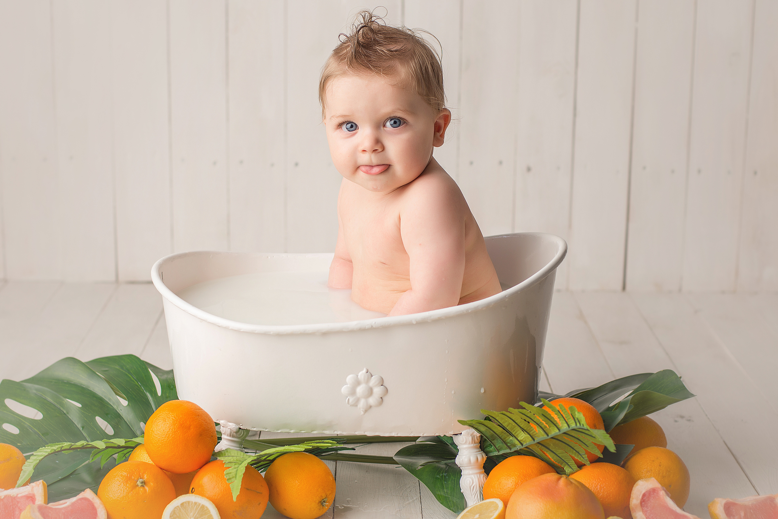 Тимур 8 мес. Молочные ванны. Фотограф новорожденных Василиса Панькова