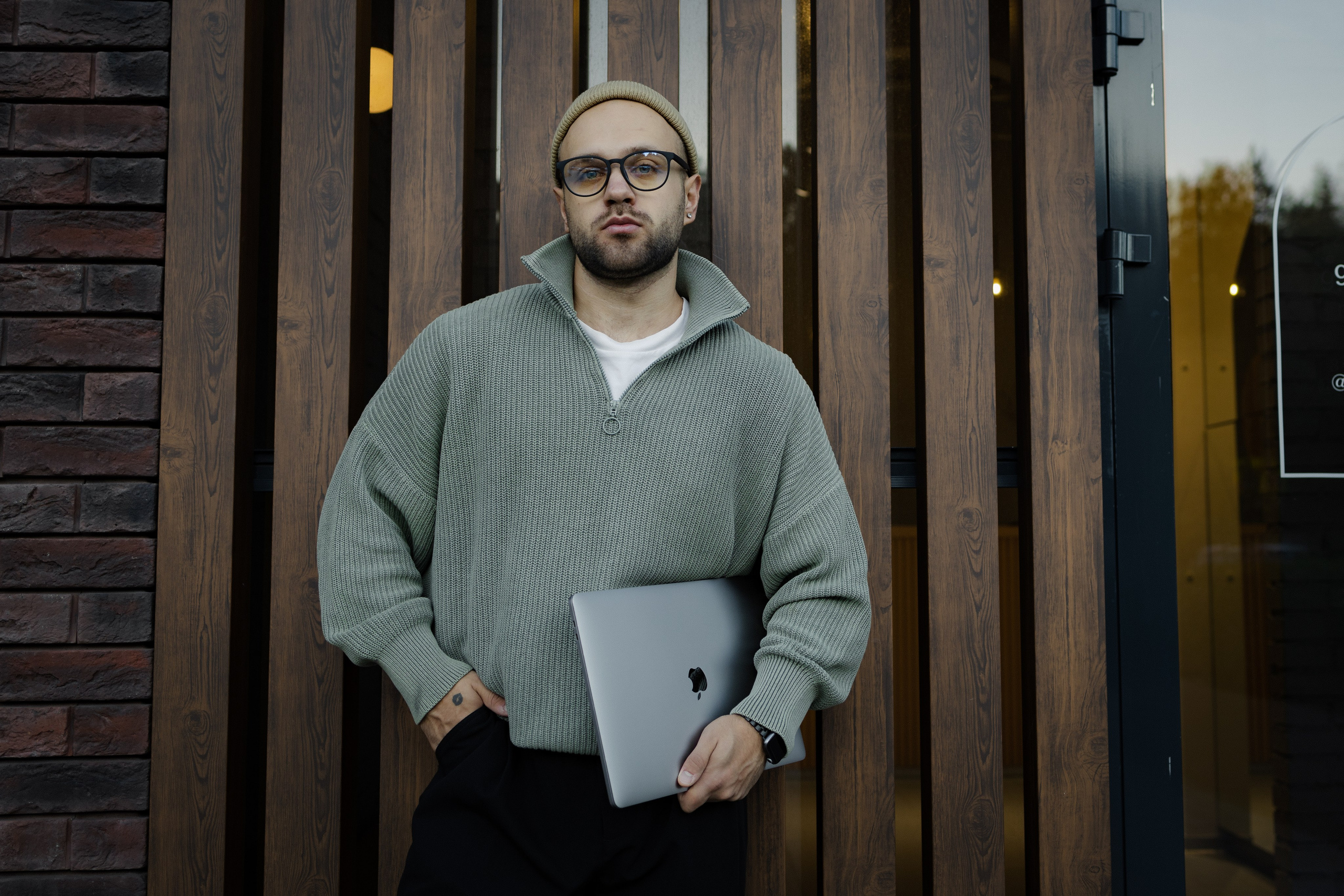 Александр. Фотограф Челябинск Эвелина Ганага, съемка для бизнеса и маркетплейсов