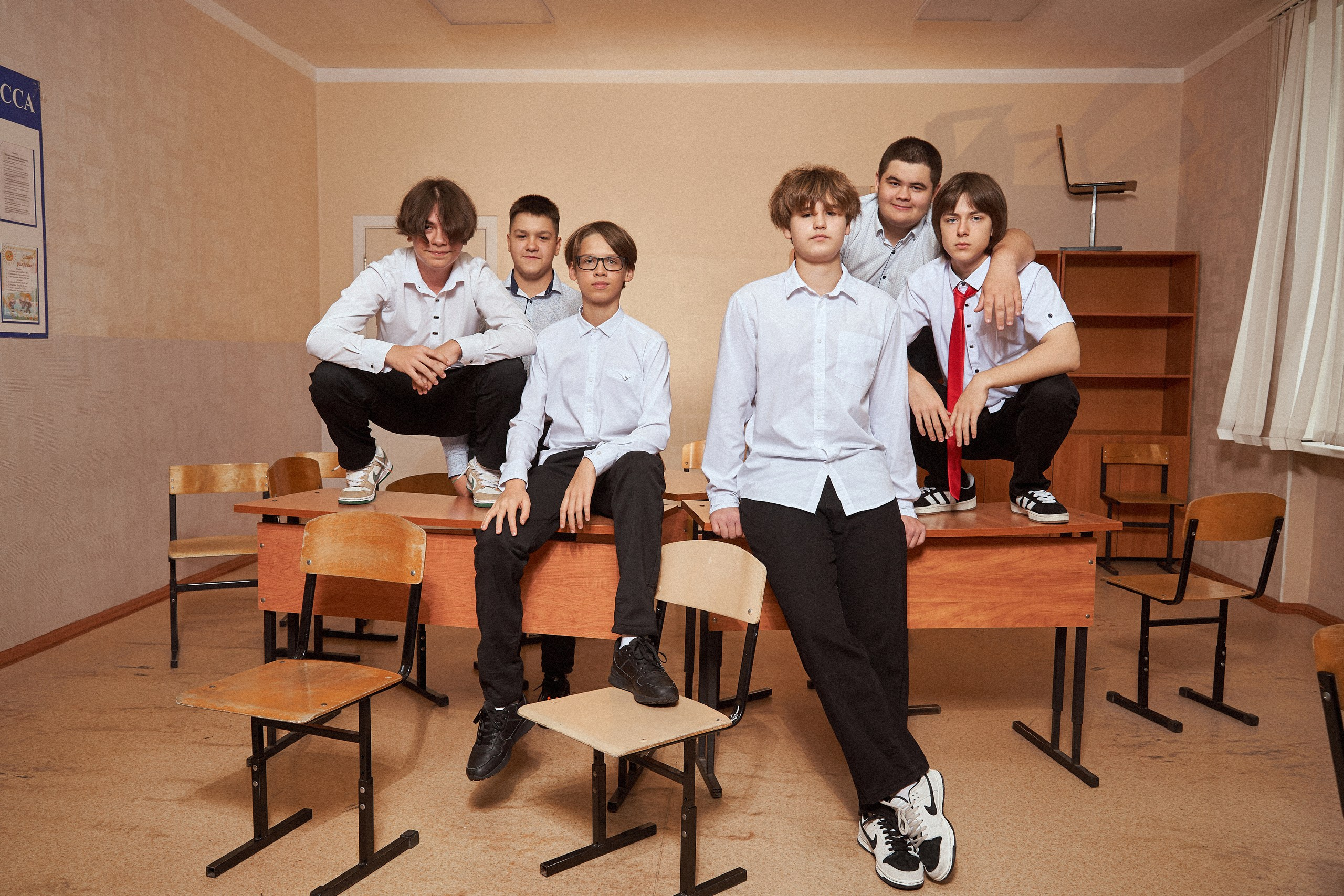 Групповые и общие фото выпускников. Выпускные альбомы в Губкине. Фотограф Евгений Брюхович