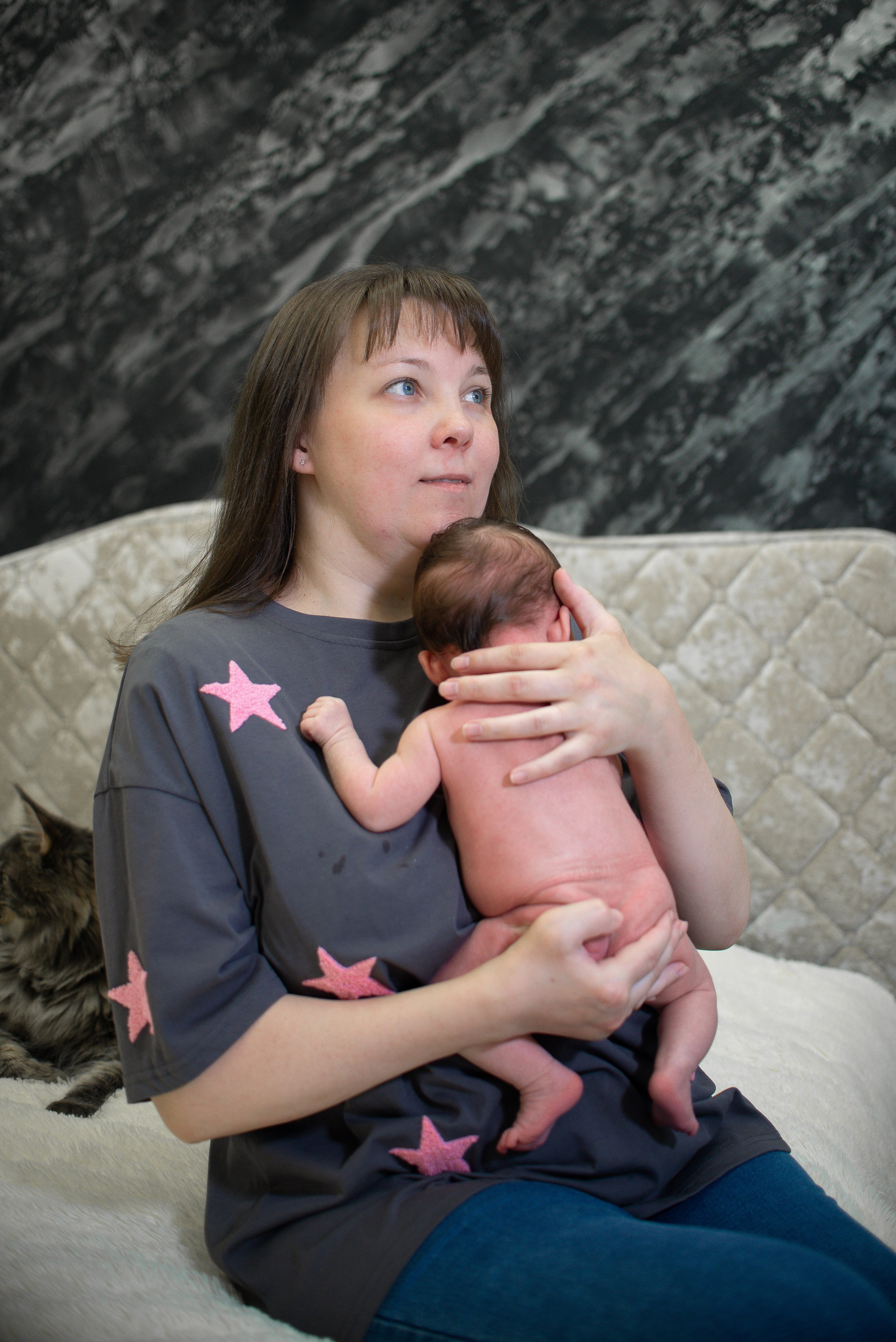 Крошка Манэ дома с родителями. Семейный фотограф на выписку из роддома и крещение Минск Настя Гришук