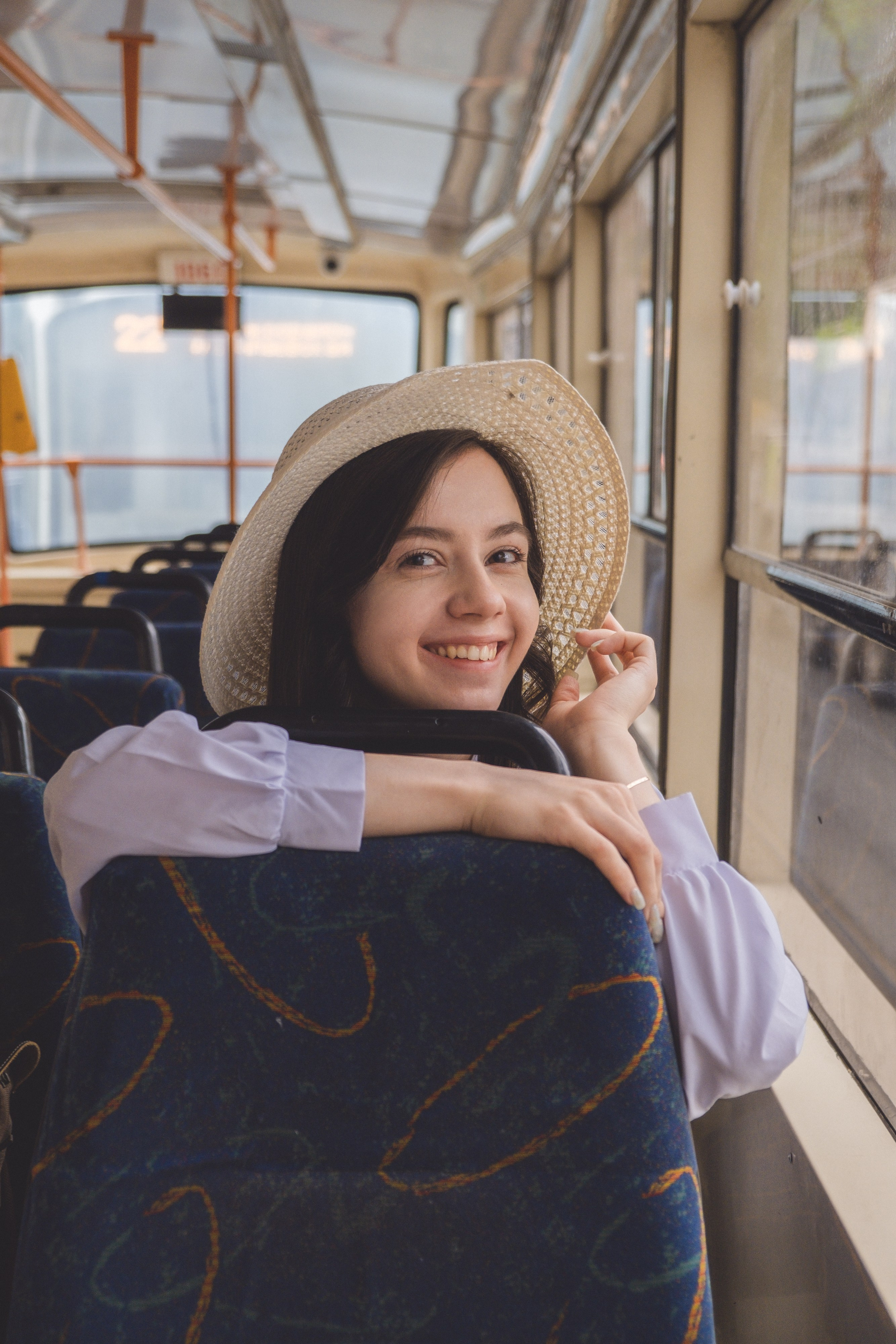 Карина. На трамвае по городу. Дмитрий Пропадалин, Нейрофотография
