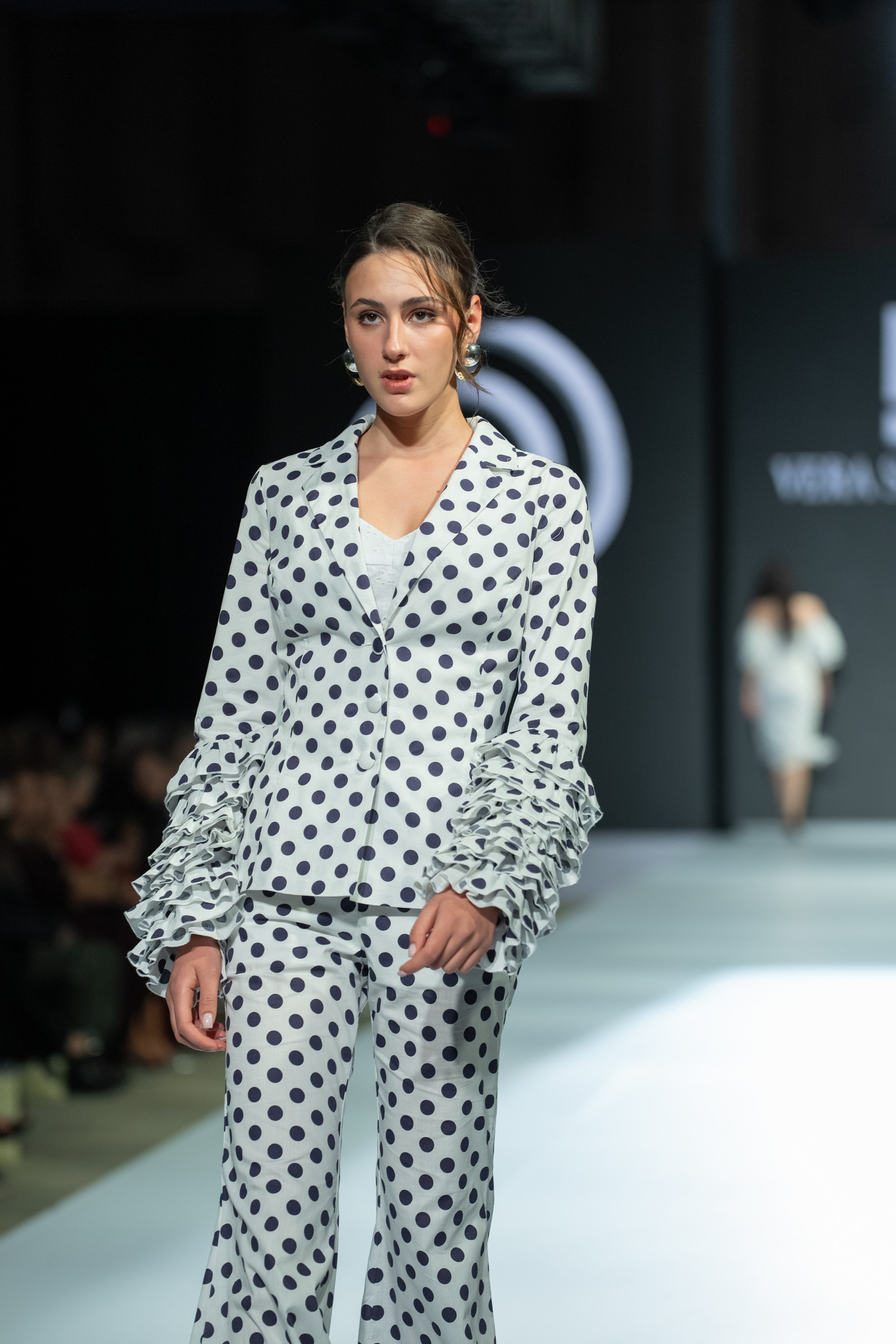 EURASIAN FASHION WEEK Vera Shasherina. Сайт Алматинского НЮ АРТ, будуар и фэшн фотографа Дениса Карпенко