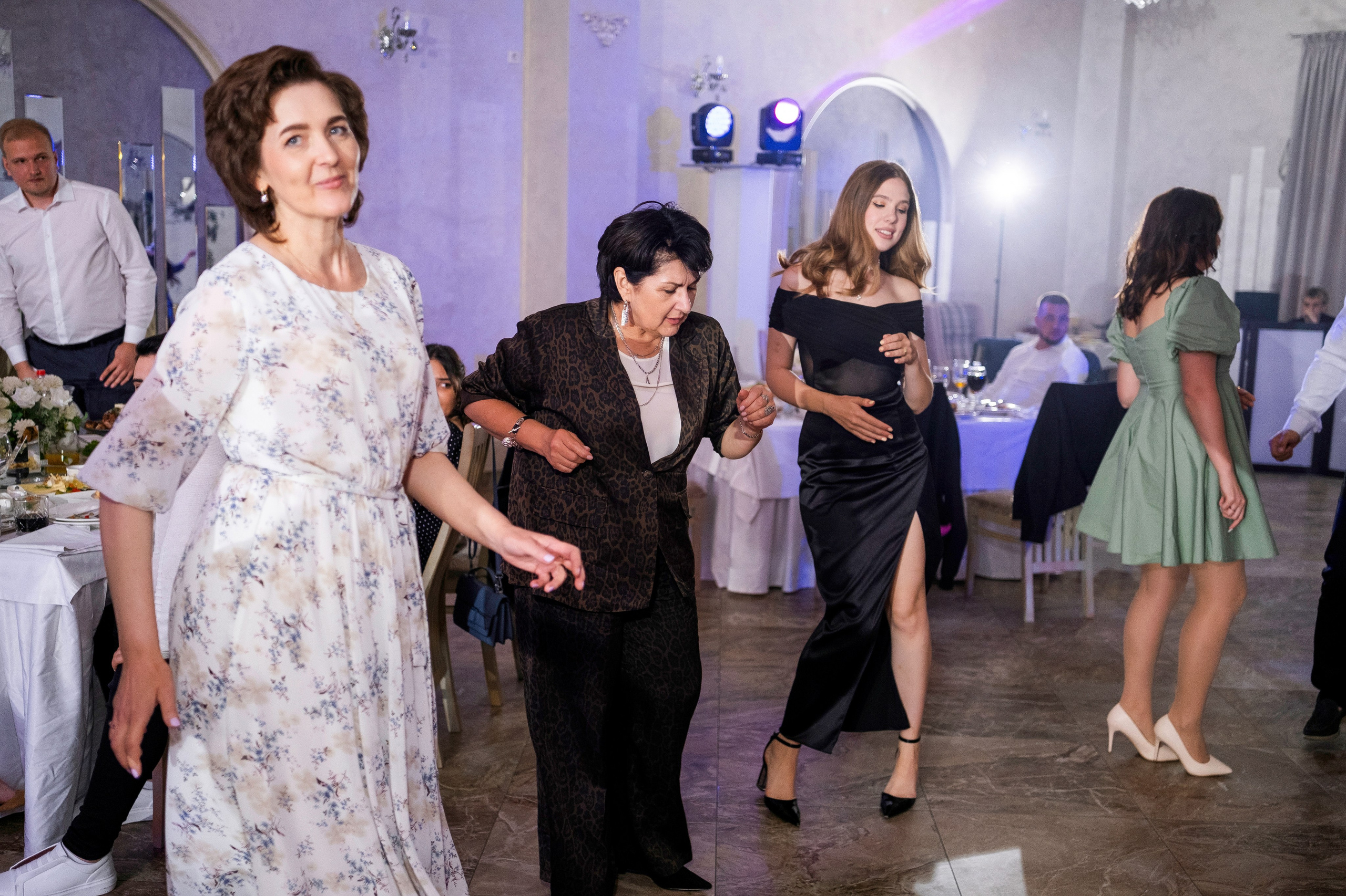 Илья и Мария. Свадебный фотограф | репортаж | праздники | крещение