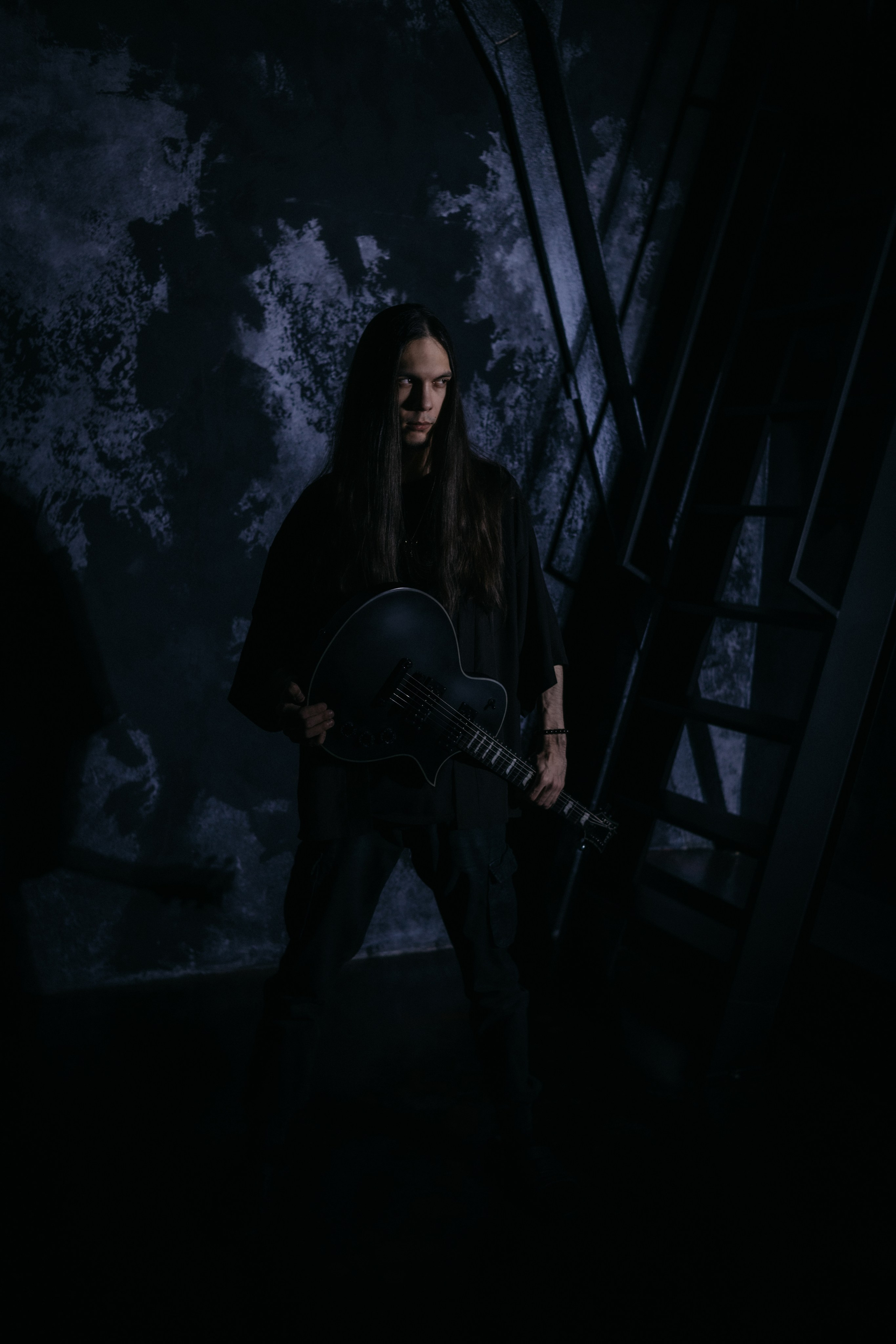 Ренат. Фото для карточки музыканта. Фотограф Регина Крикунова г. Красноярск