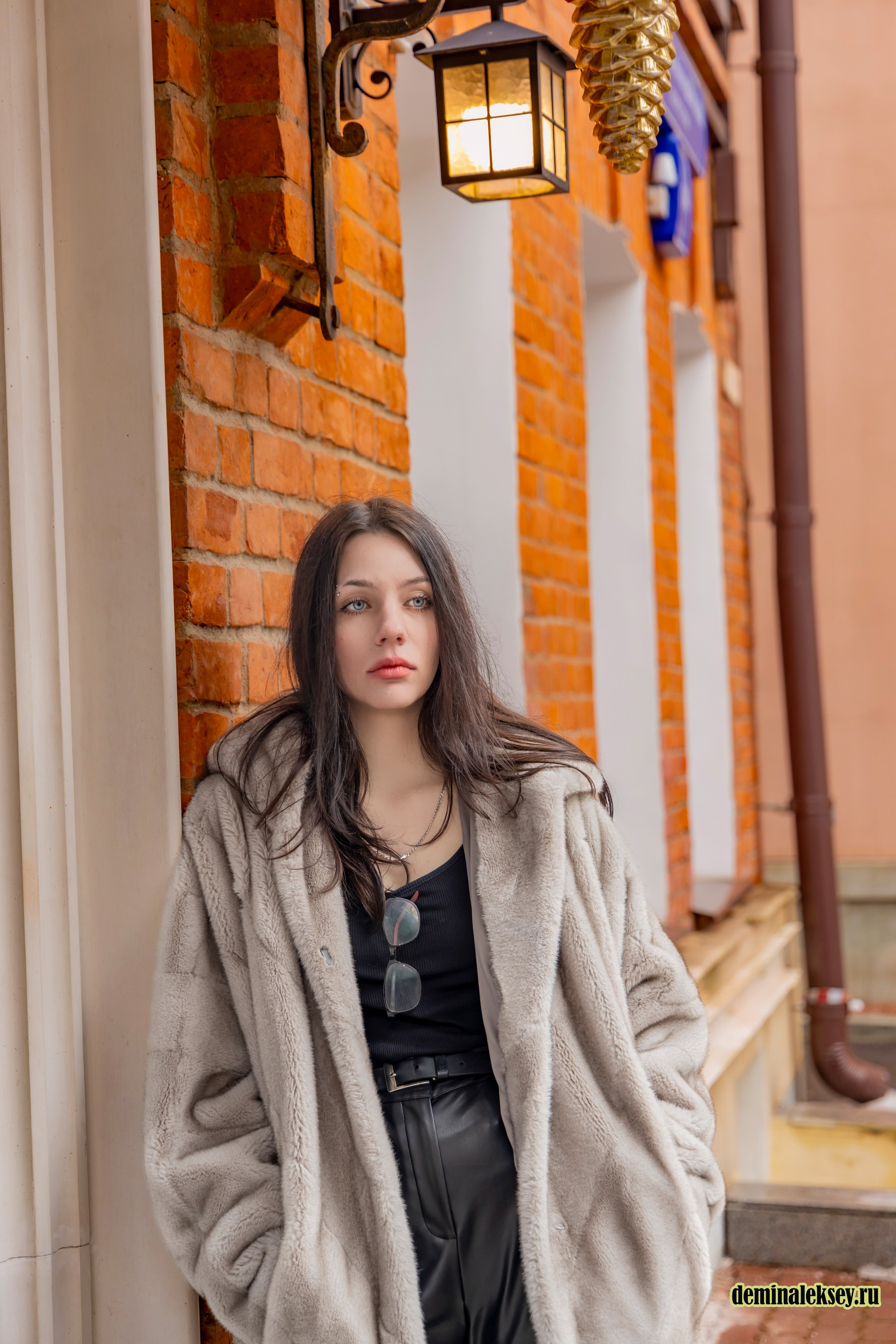 Мартовская фотопрогулка с Юлей по Московским дворам. Репортажный, семейный и студийный фотограф в Москве Демин Алексей