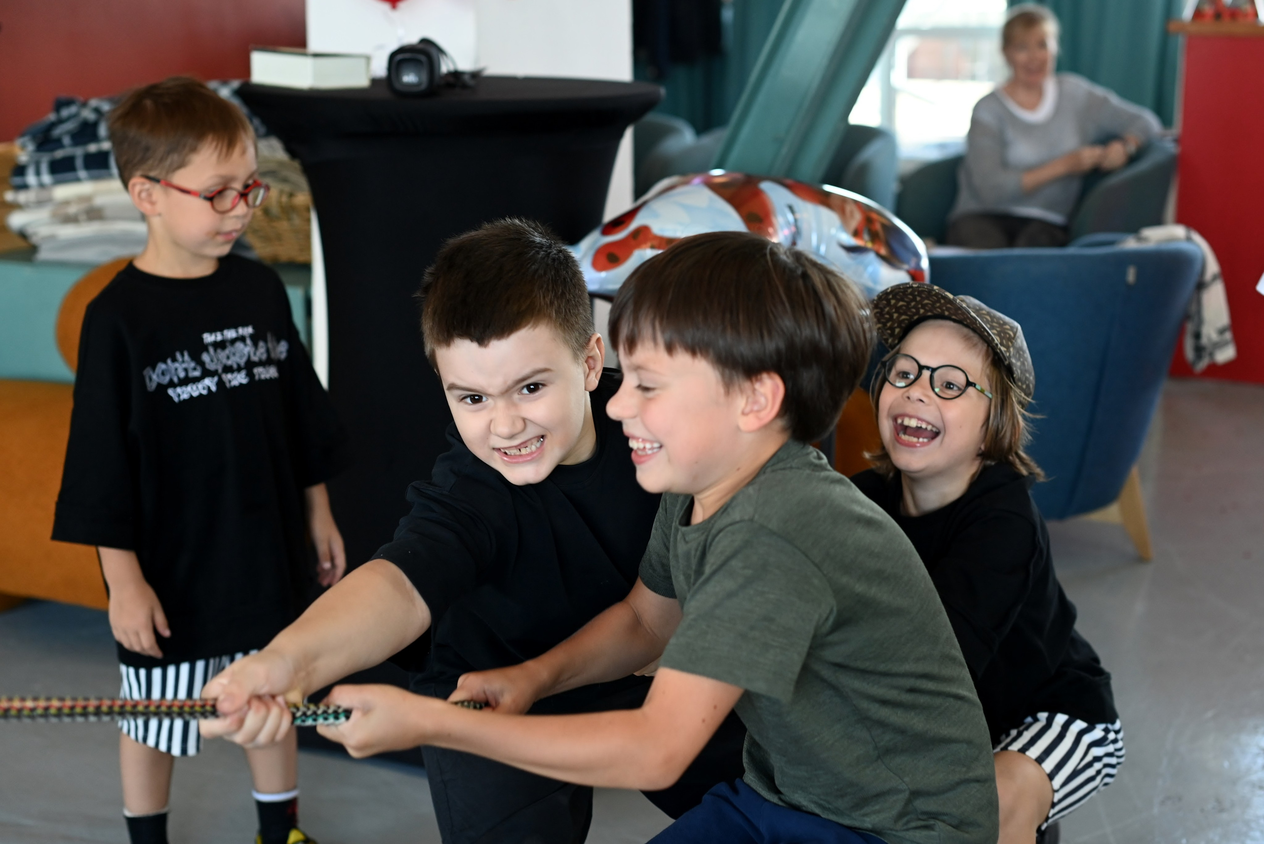 День Рождения Ксюши в лофте. Свадебный и семейный фотограф в Москве Ирина Гончарова