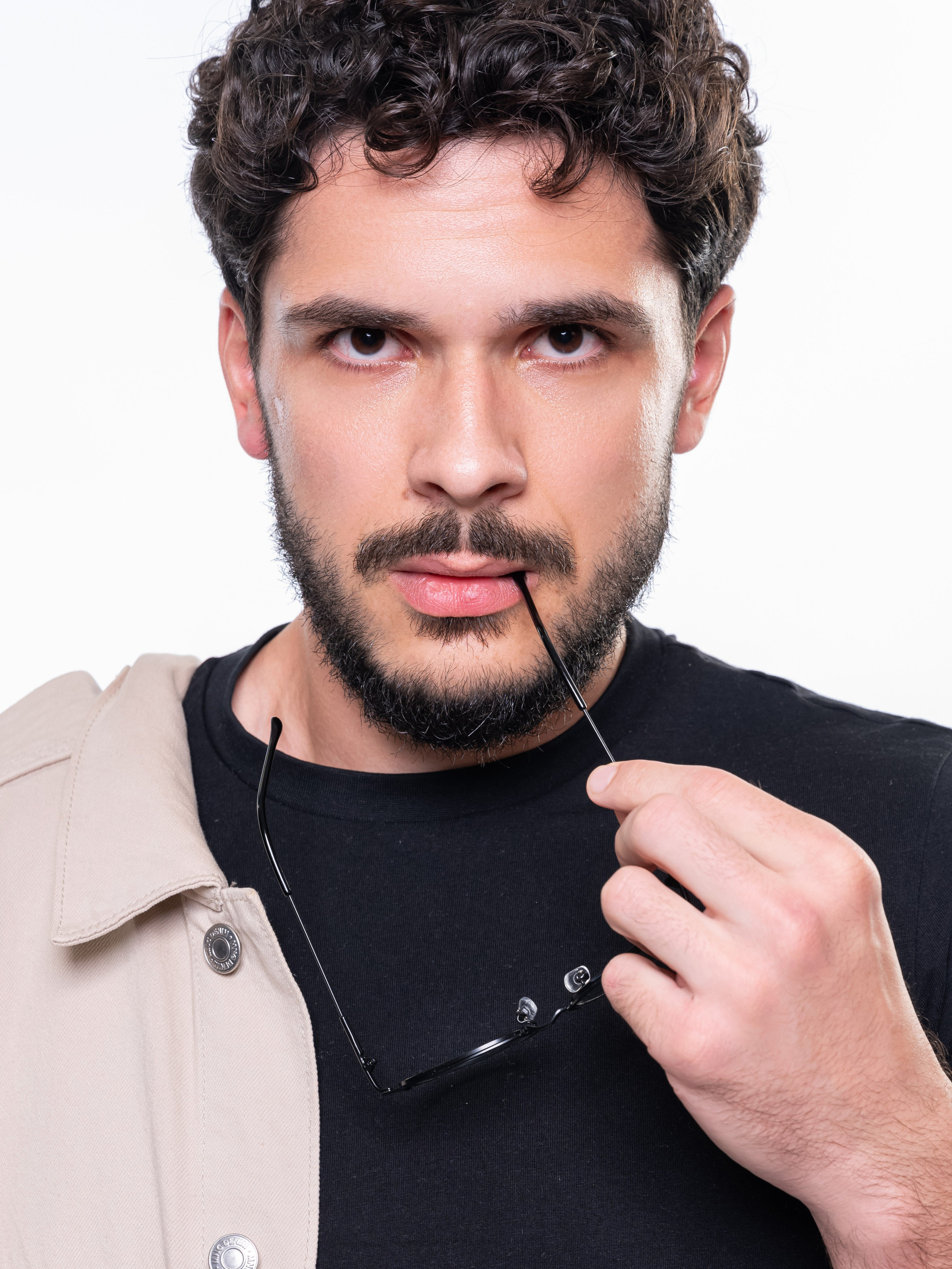 Каталог Мужчины. Студия рекламной и предметной съемки товаров WELKO Studio