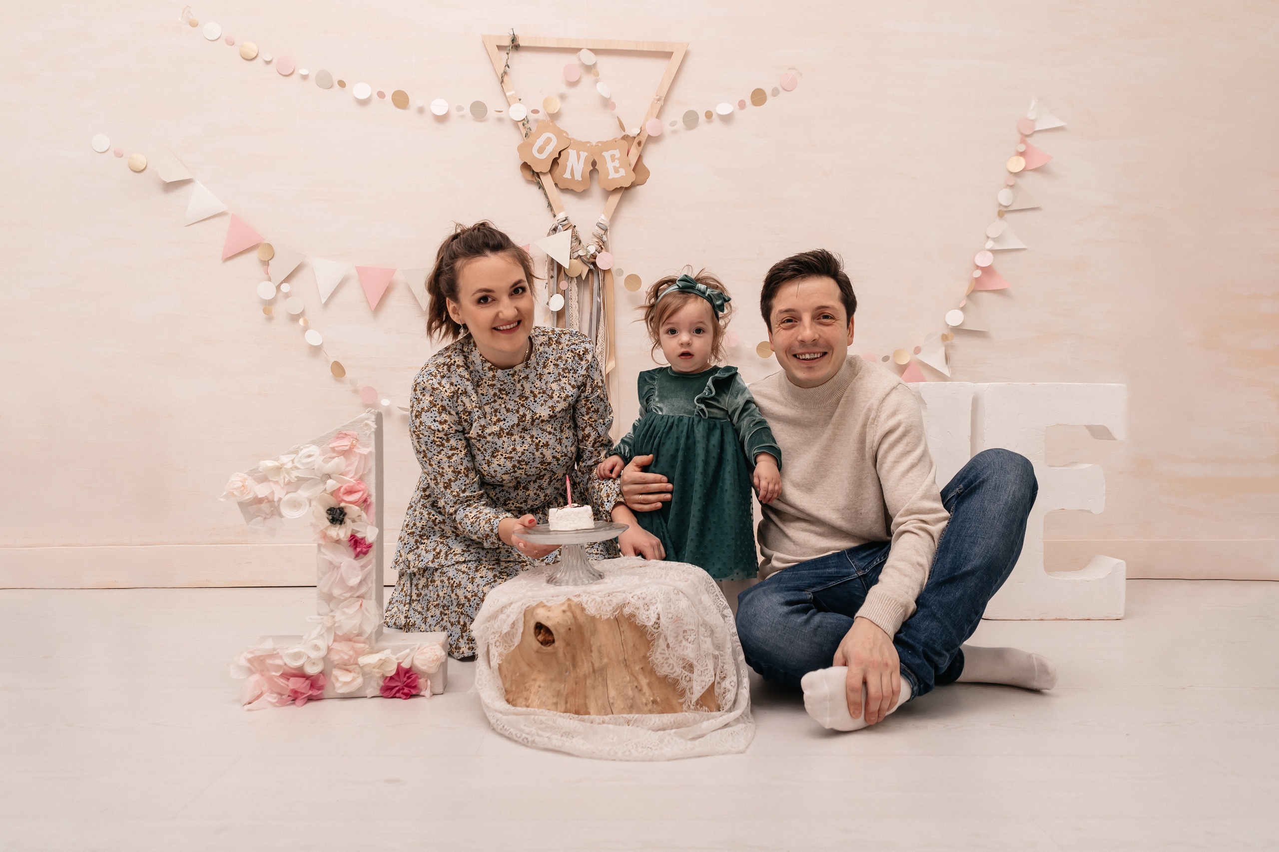 Элла, Андрей и Белла. Семейный фотограф Минск Усова Ольга