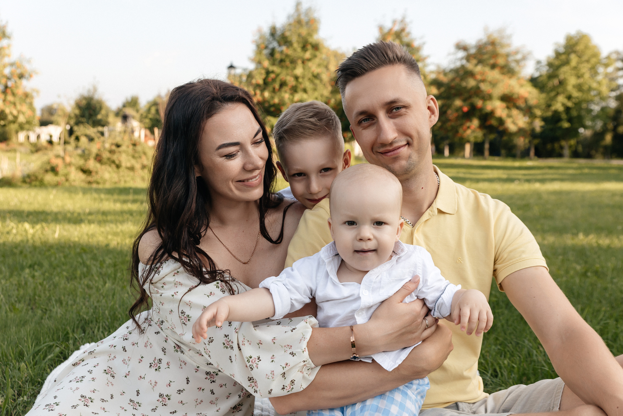 Алеся, Владимир, Рома и Никита. Семейный фотограф Минск Усова Ольга
