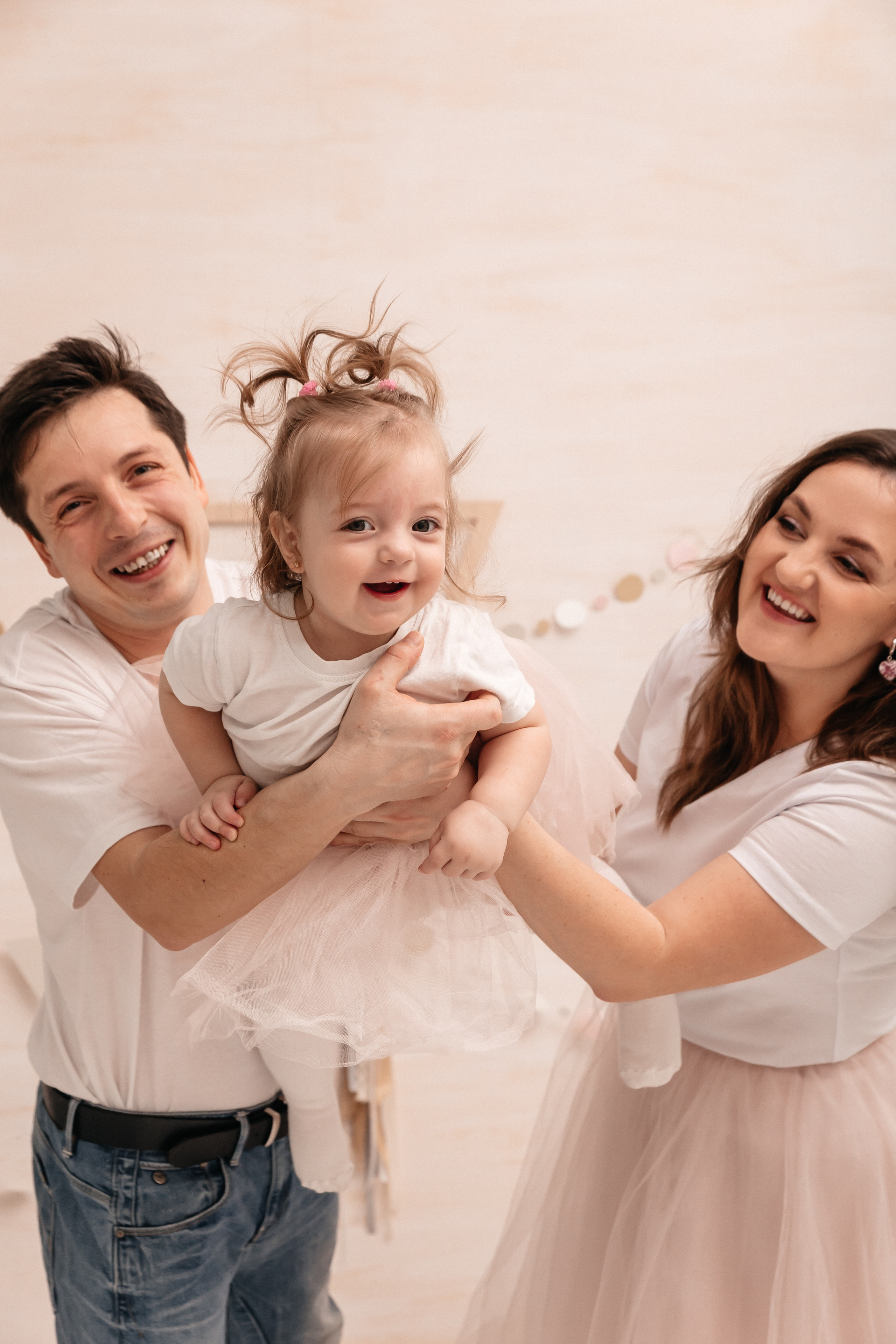 Элла, Андрей и Белла. Семейный фотограф Минск Усова Ольга