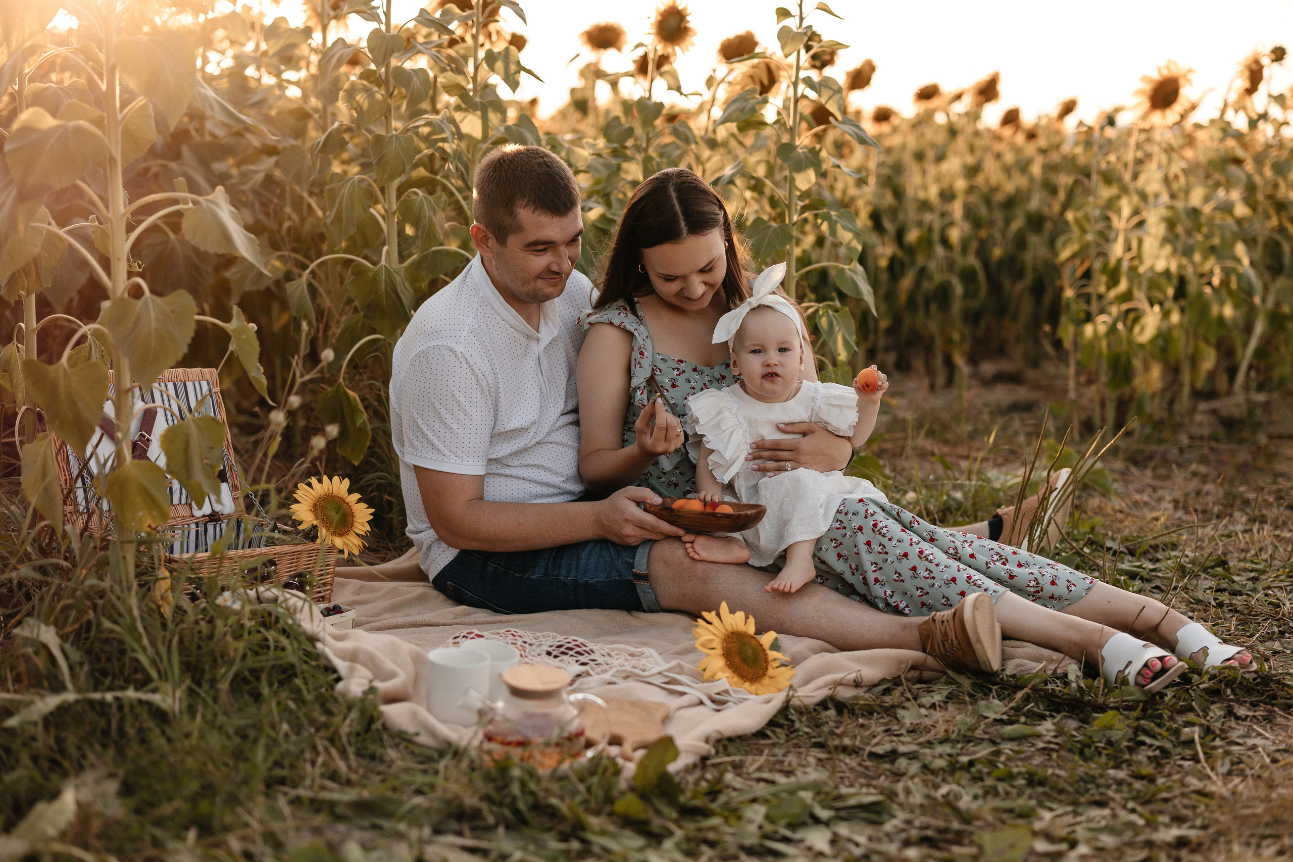 Наталья, Артем и Ксюша. Семейный фотограф Минск Усова Ольга