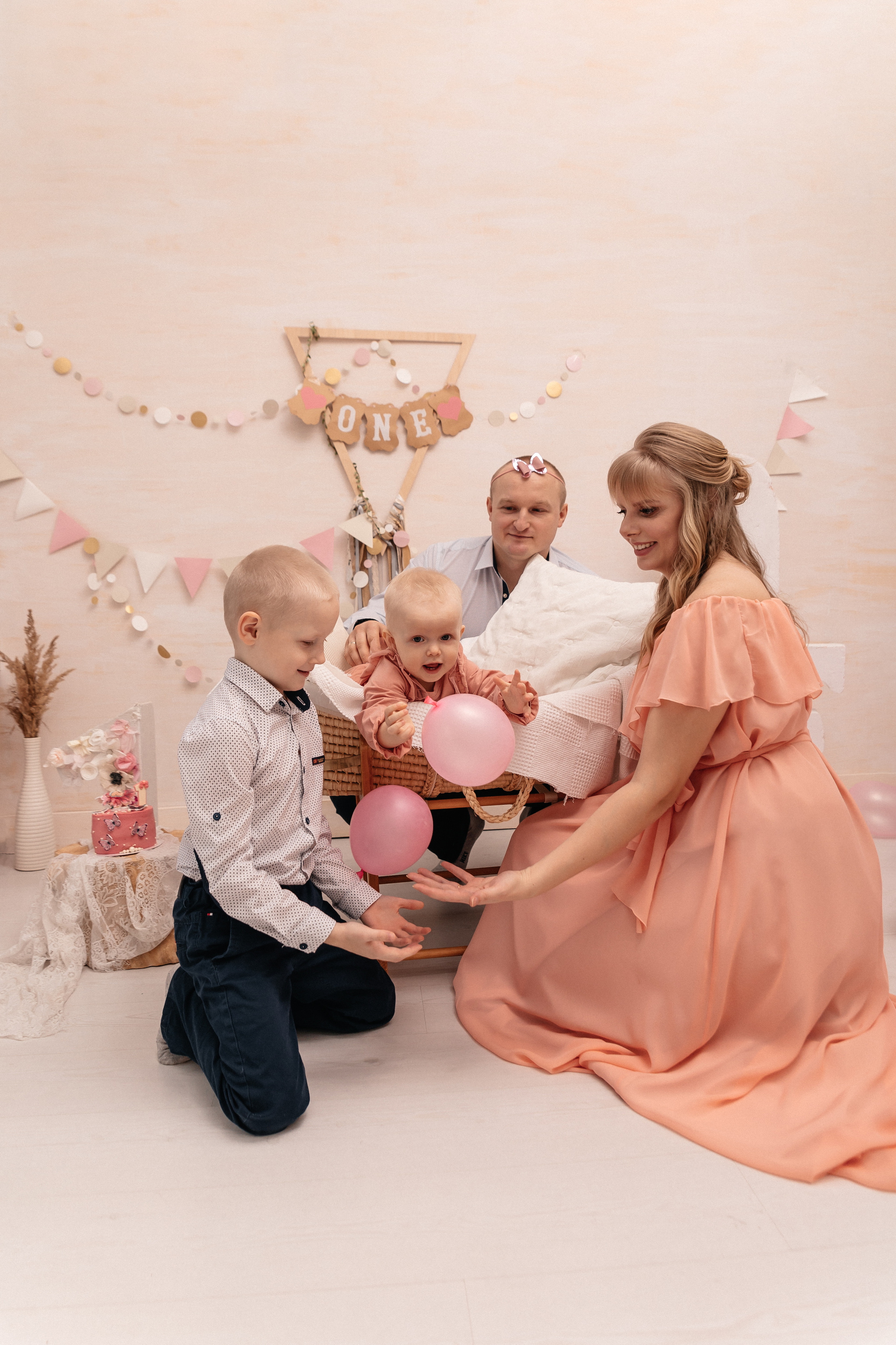 Ксюша, Андрей, Алиса и Паша. Семейный фотограф Минск Усова Ольга